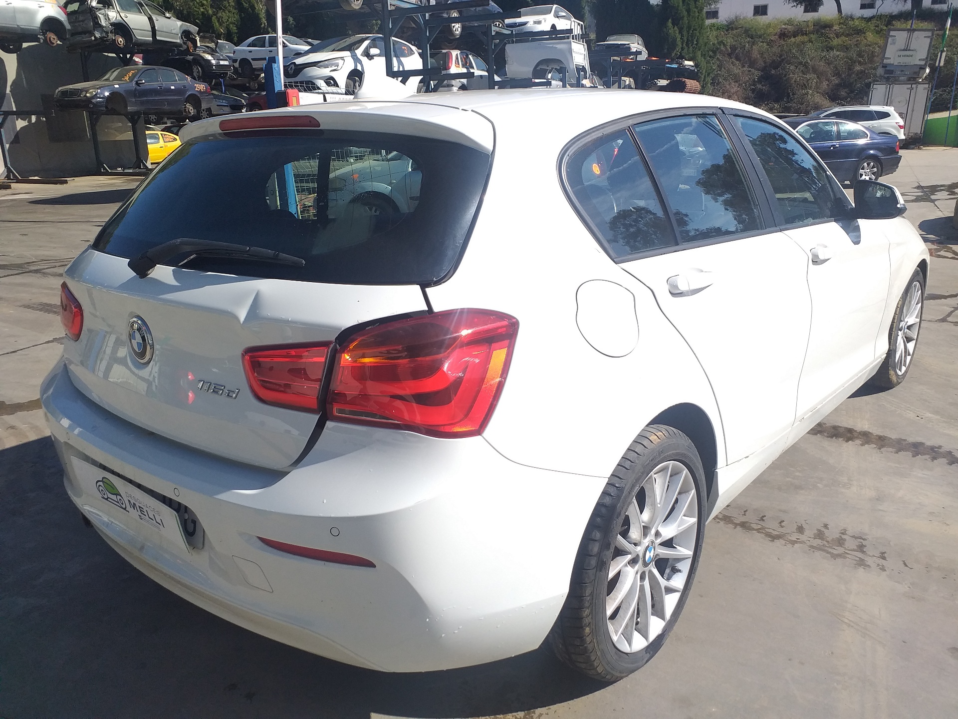 BMW 1 Series F20/F21 (2011-2020) Galinių dešinių durų stiklo pakelėjas 51357281884 18748588