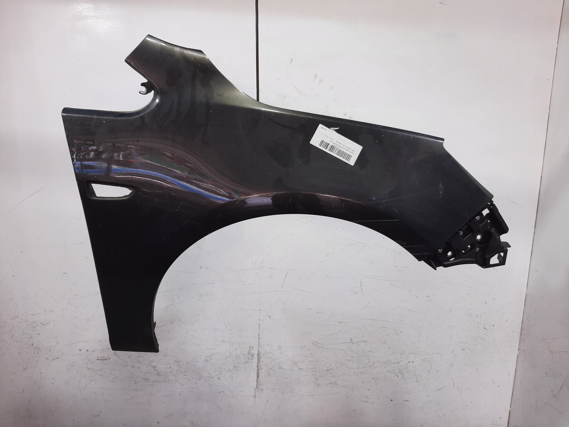 OPEL Astra J (2009-2020) Front Right Fender 13390003 20151237