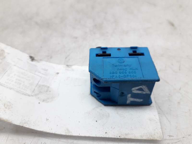 SKODA Octavia 1 generation (1996-2010) Rear Right Door Window Control Switch 3B0959855 20194100