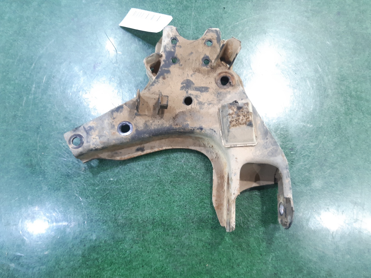 NISSAN Terrano 2 generation (1993-2006) Front Left Arm 5450392G10 18686390