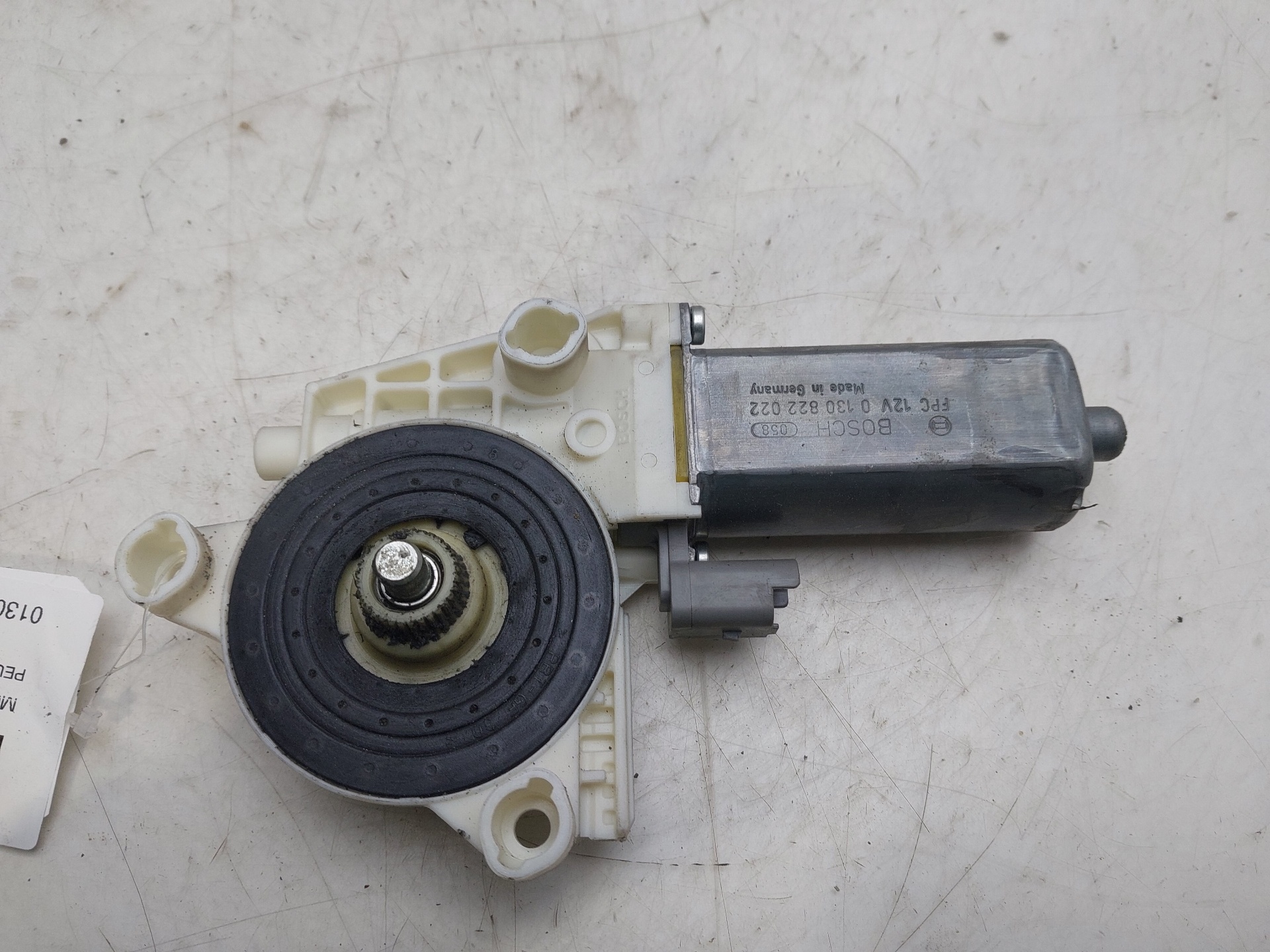 MERCEDES-BENZ C-Class W204/S204/C204 (2004-2015) Front Left Door Window Regulator Motor 0130822022 25408345