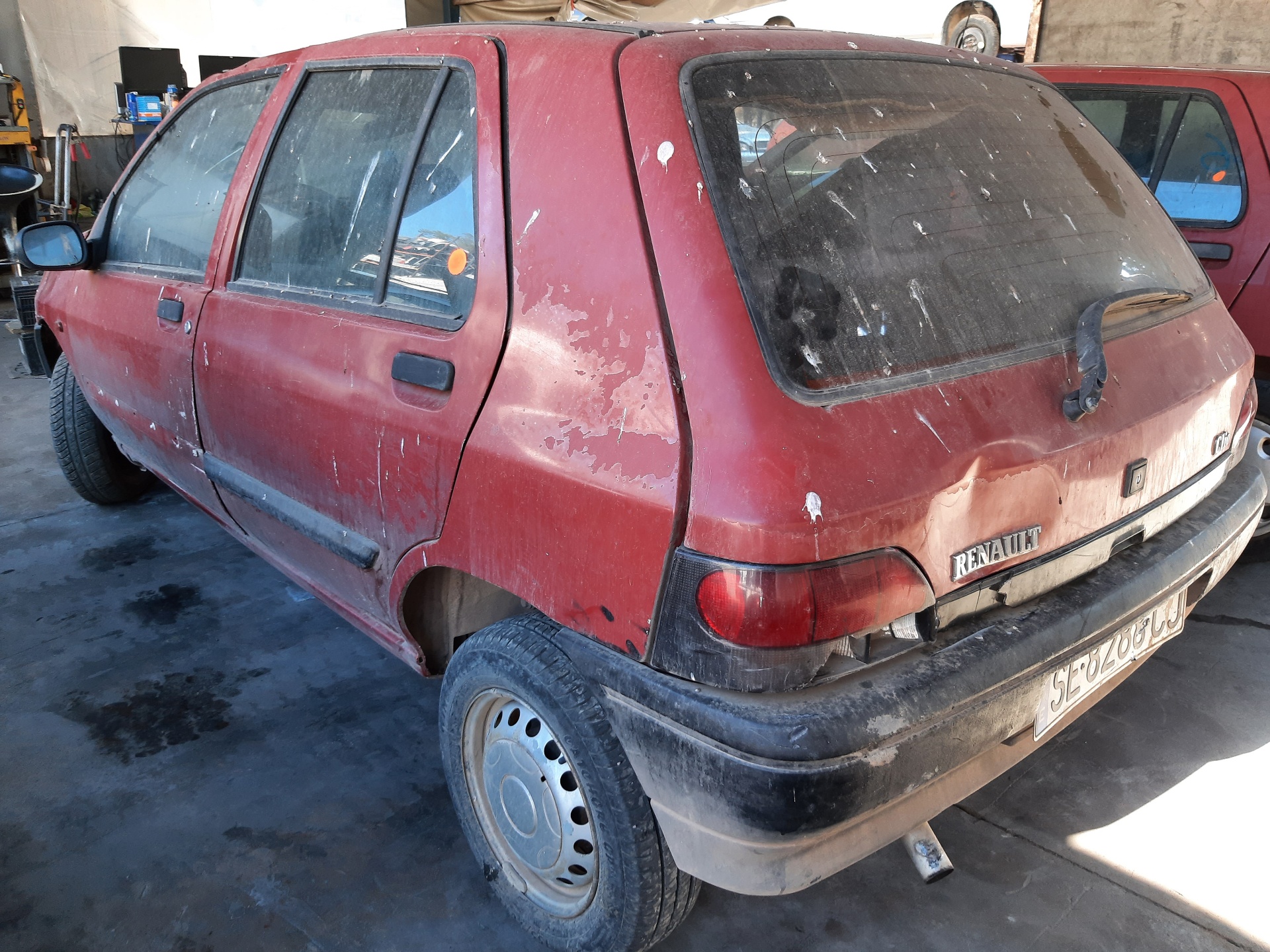 RENAULT Clio 1 generation (1990-1998) Išsiplėtimo bakelis 7700810997 22448495