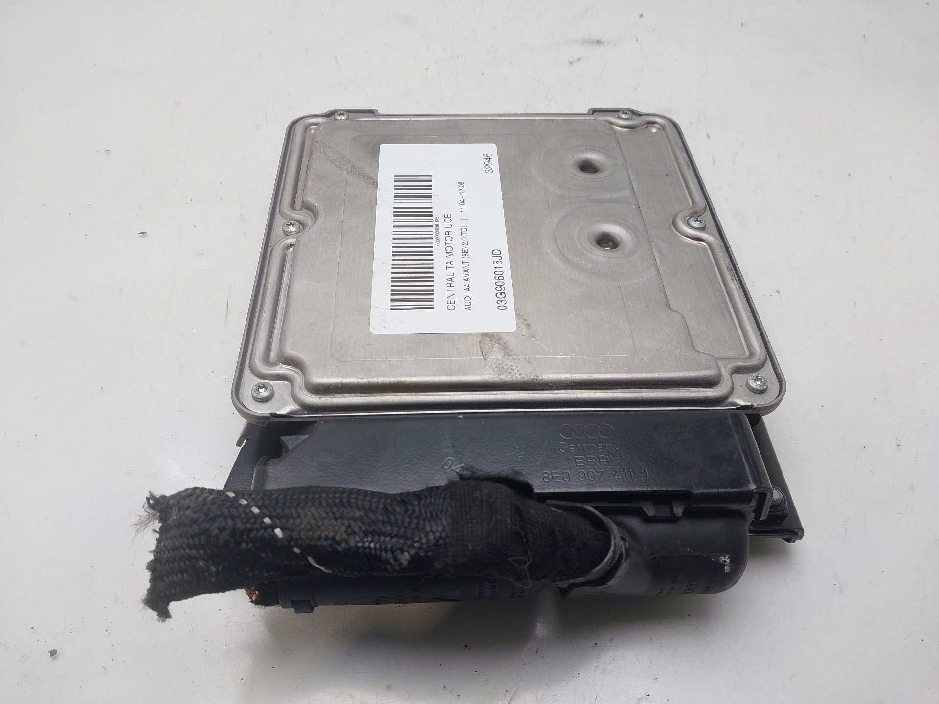 SUZUKI A4 B7/8E (2004-2008) Moottorin ohjausyksikkö ECU 03G906016JD 22610591