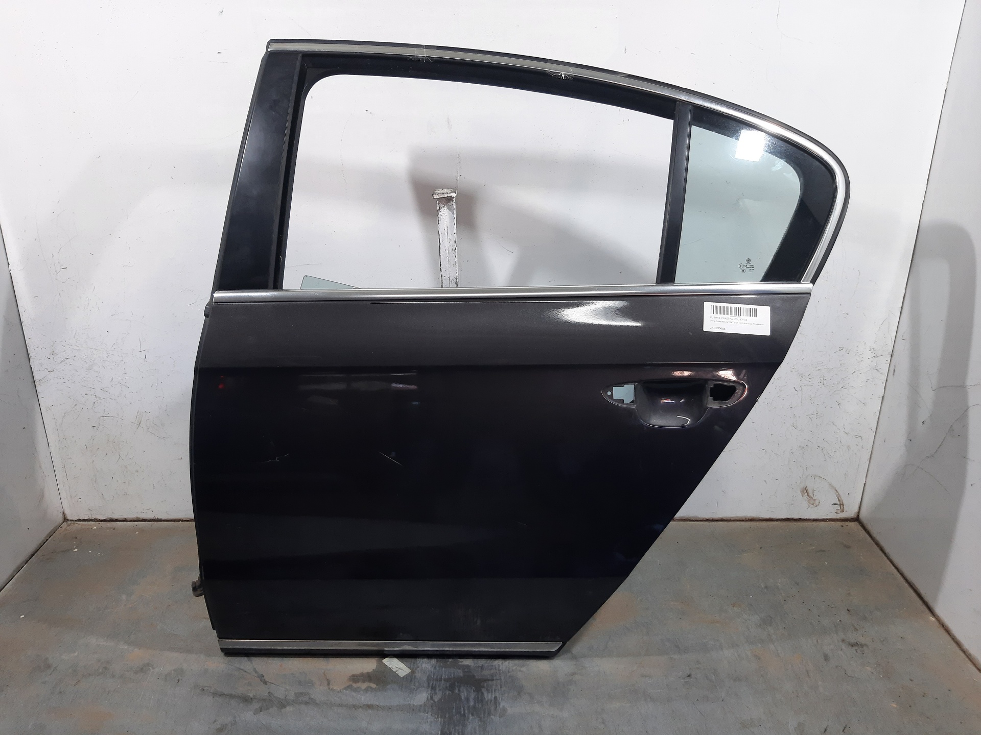 VOLKSWAGEN Passat B7 (2010-2015) Rear Left Door 3AE833055 22355038