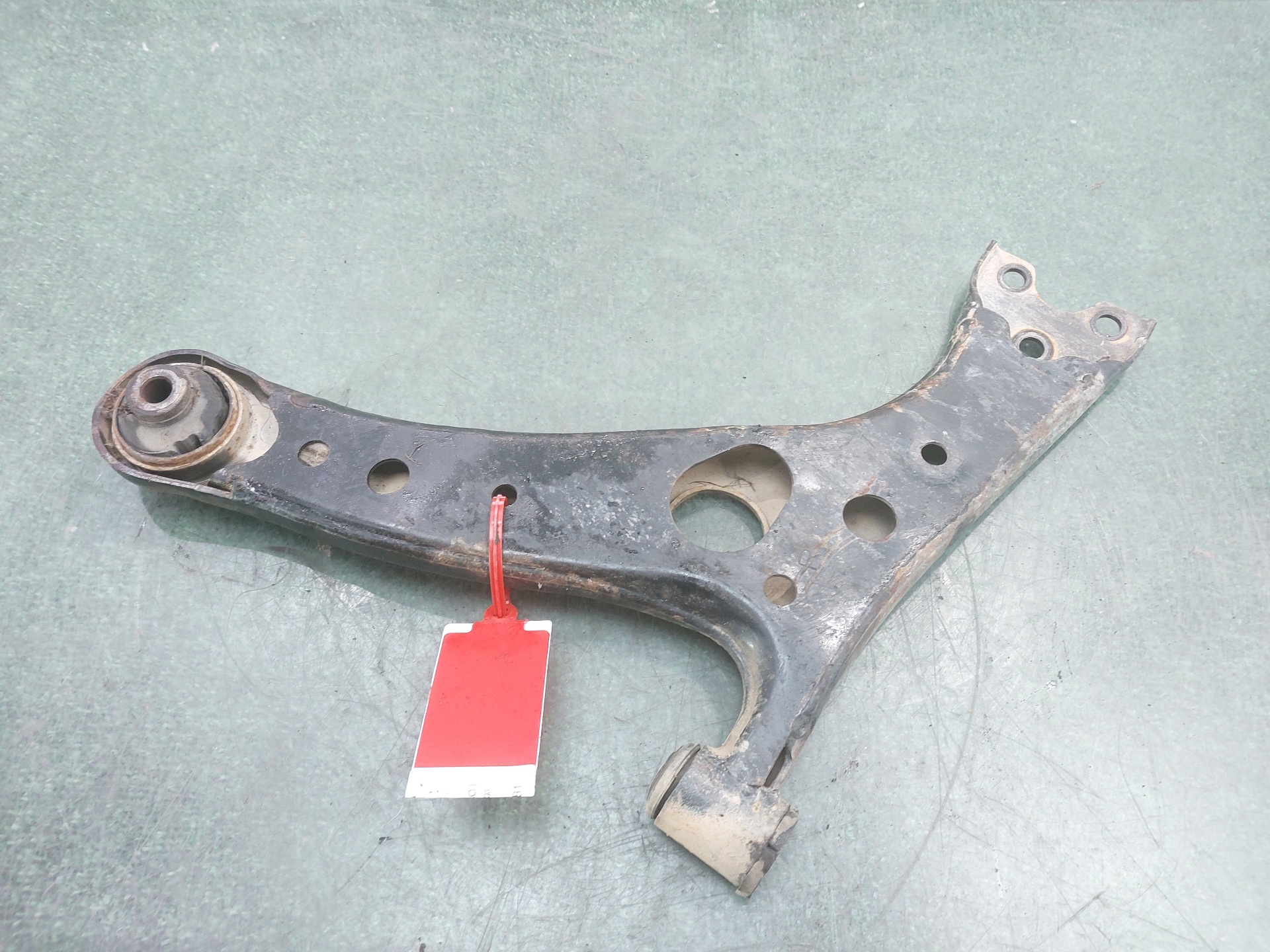 MERCEDES-BENZ RAV4 2 generation (XA20) (2000-2006) Front Right Arm 4806842040 22487592