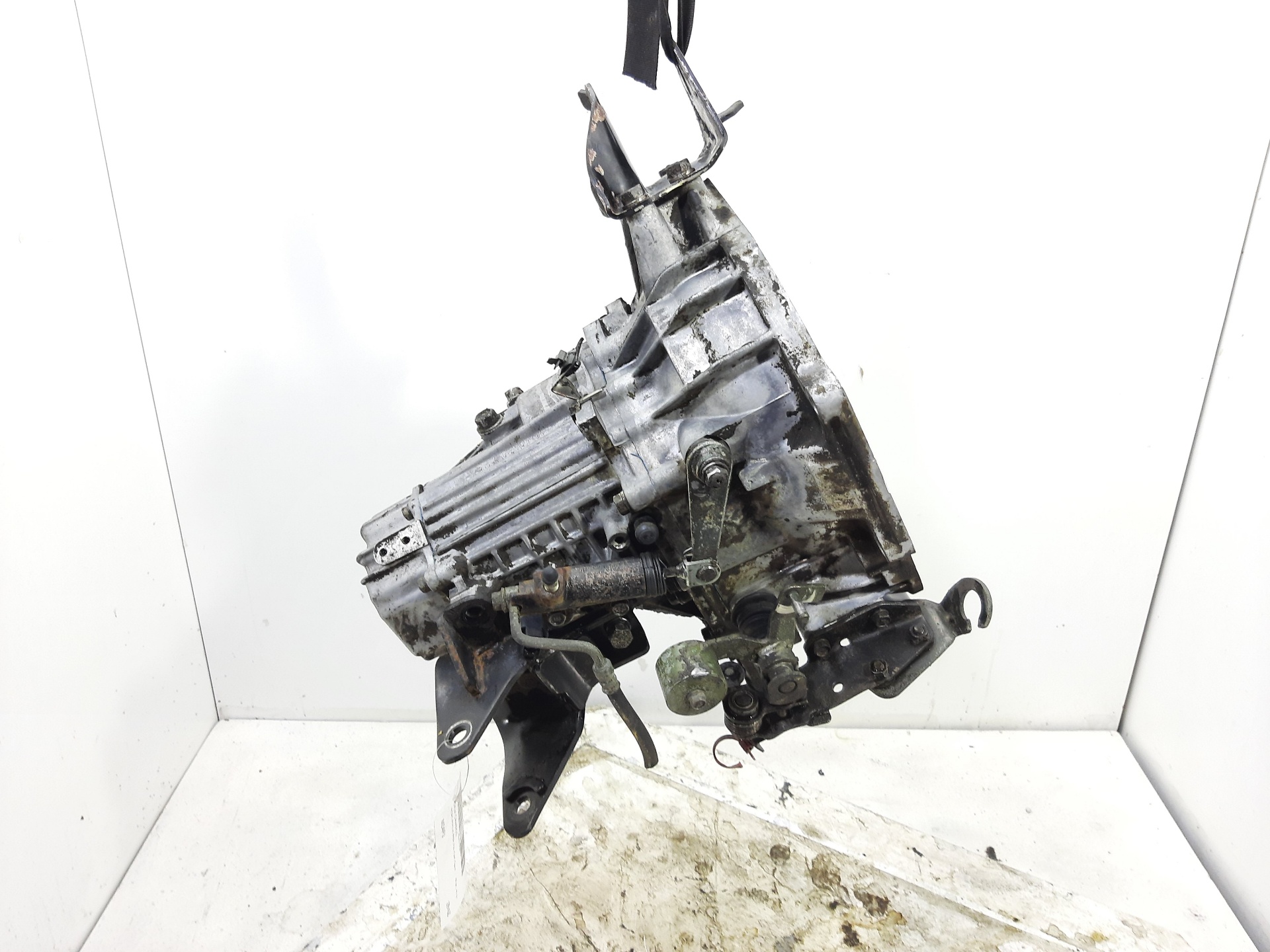 FORD Focus 1 generation (1998-2010) Gearbox 2S4R7002PA 22439777