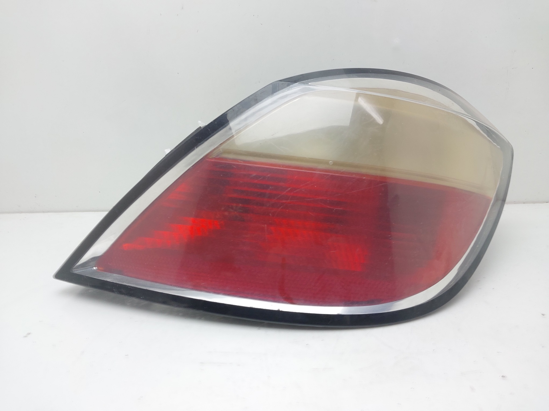 OPEL Astra J (2009-2020) Rear Right Taillight Lamp 13110934 22574433