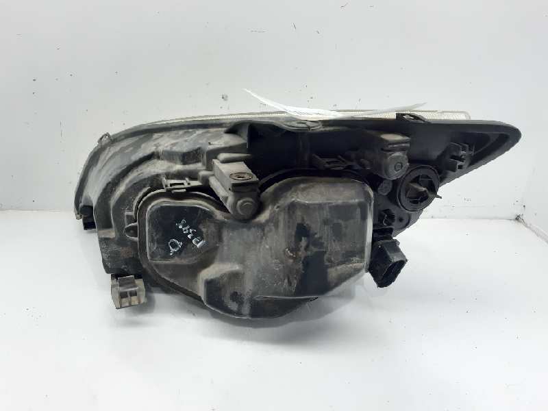 FORD Focus 2 generation (2004-2011) Fram höger strålkastare 1480979 18408562