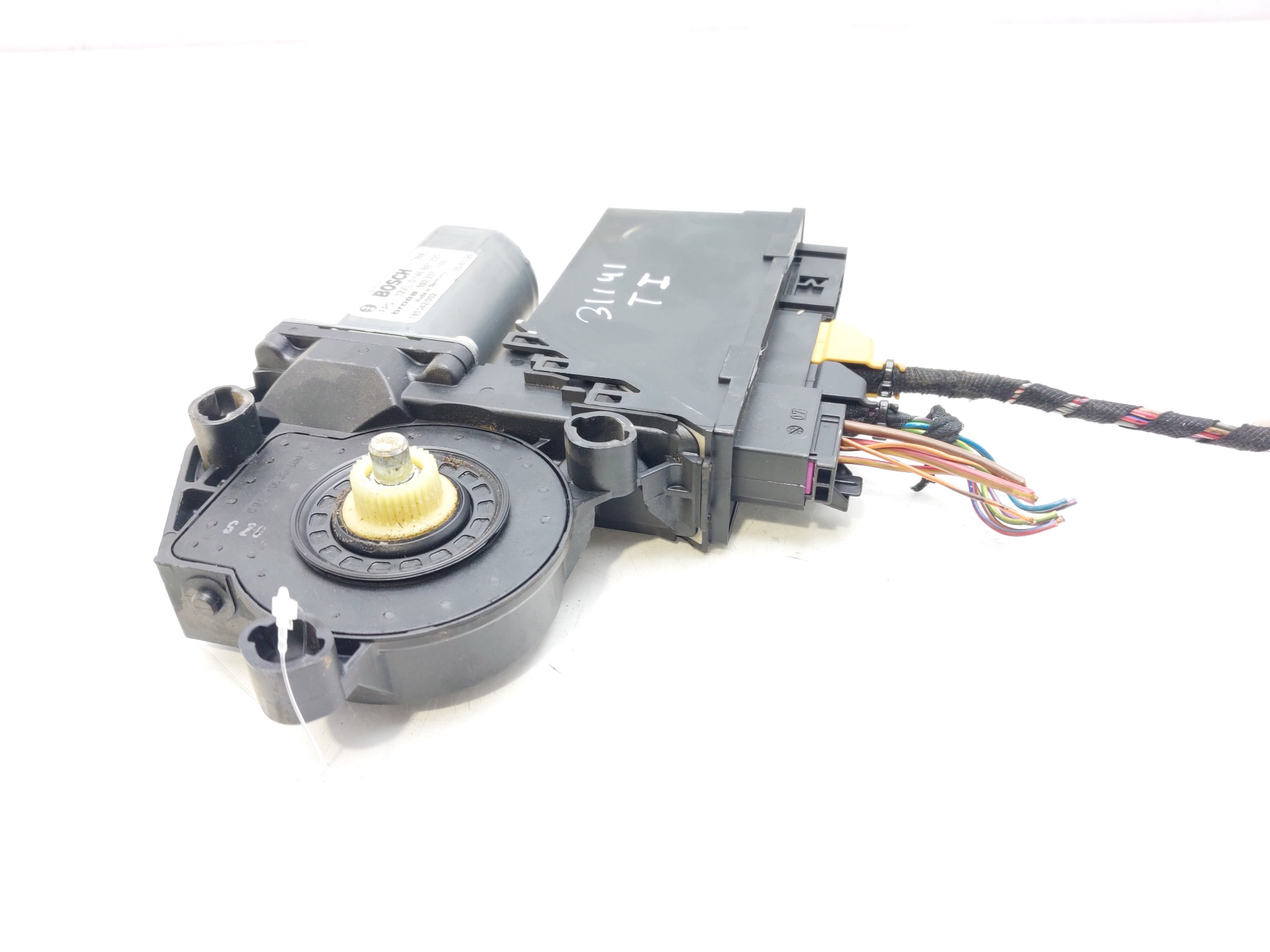 VOLKSWAGEN Touareg 1 generation (2002-2010) Rear Left Door Window Control Motor 7L0959795A 21089439