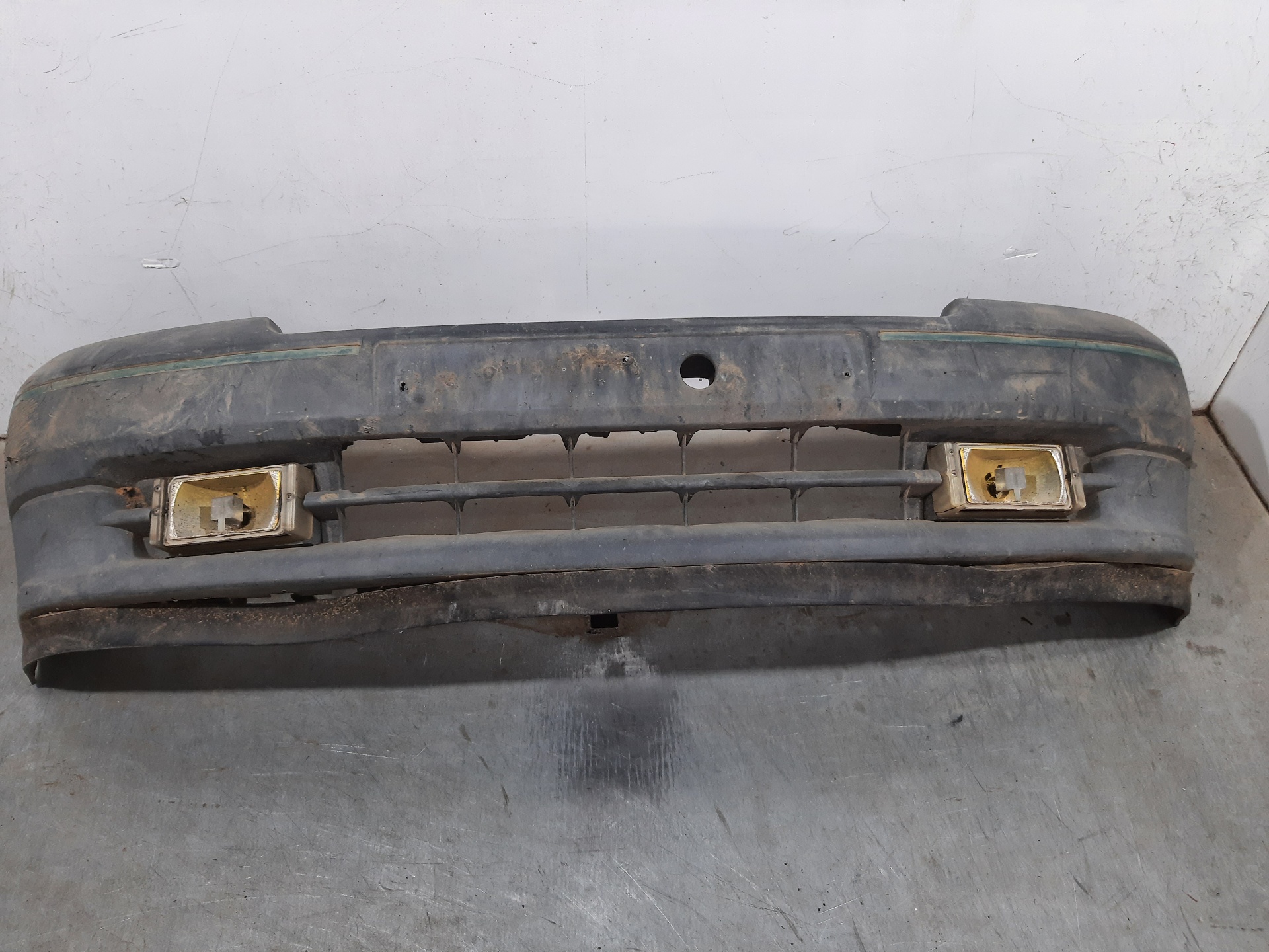 RENAULT Clio 1 generation (1990-1998) Front Bumper 7701466298 24045509