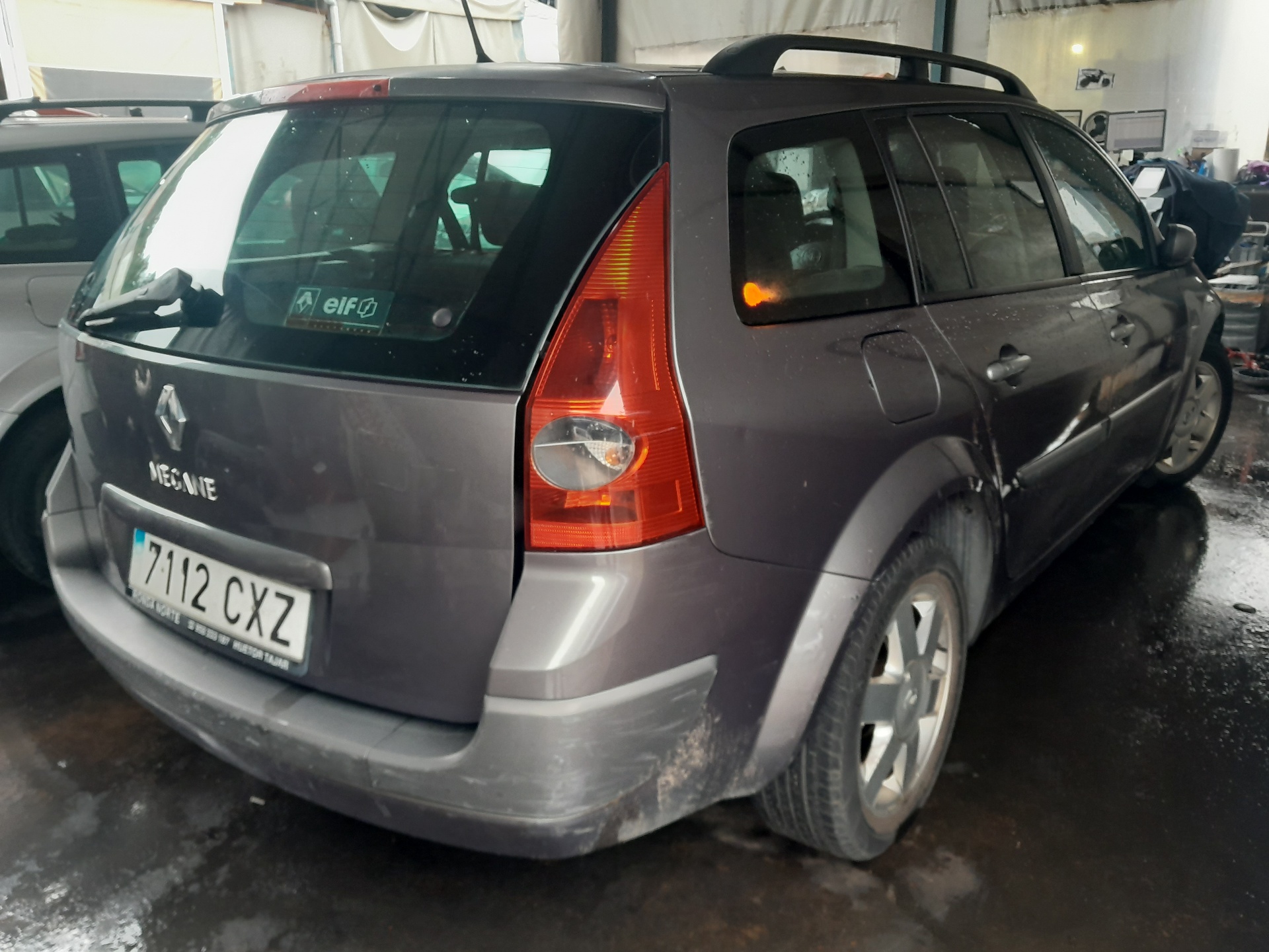 RENAULT Megane 3 generation (2008-2020) Fönsterhiss för höger bakdörr 8201010921 23082948