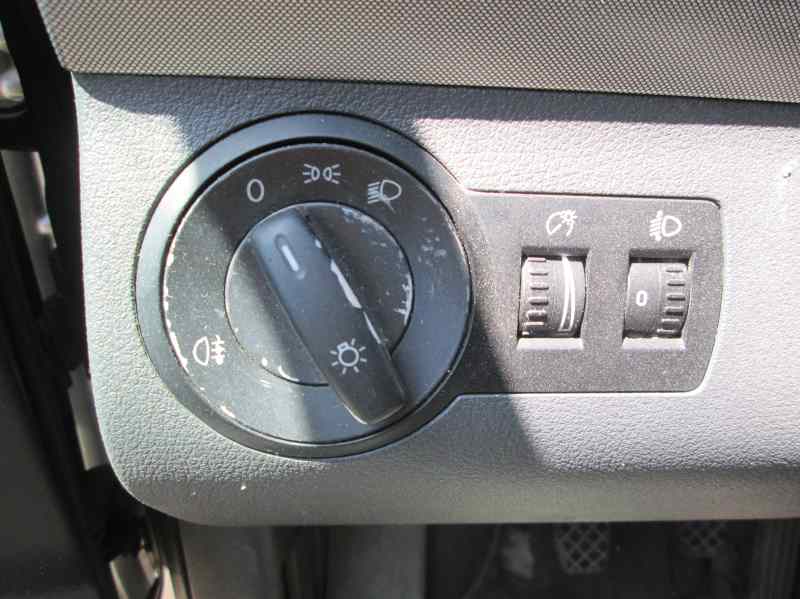 VOLKSWAGEN Touran 1 generation (2003-2015) Блок предохранителей 1K0937311B 20167473