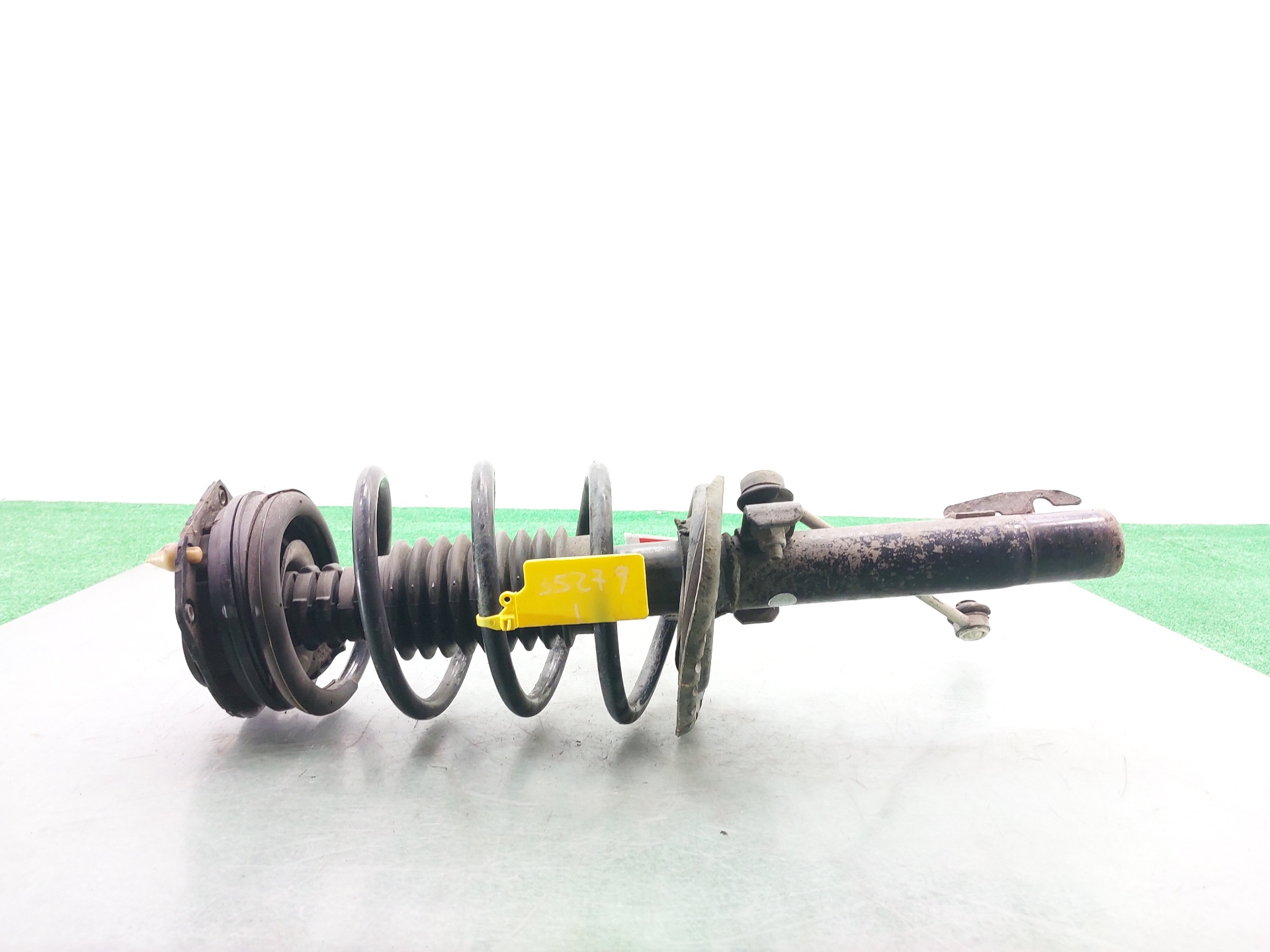 RENAULT Megane 2 generation (2002-2012) Front Left Shock Absorber 8200663650 25813545