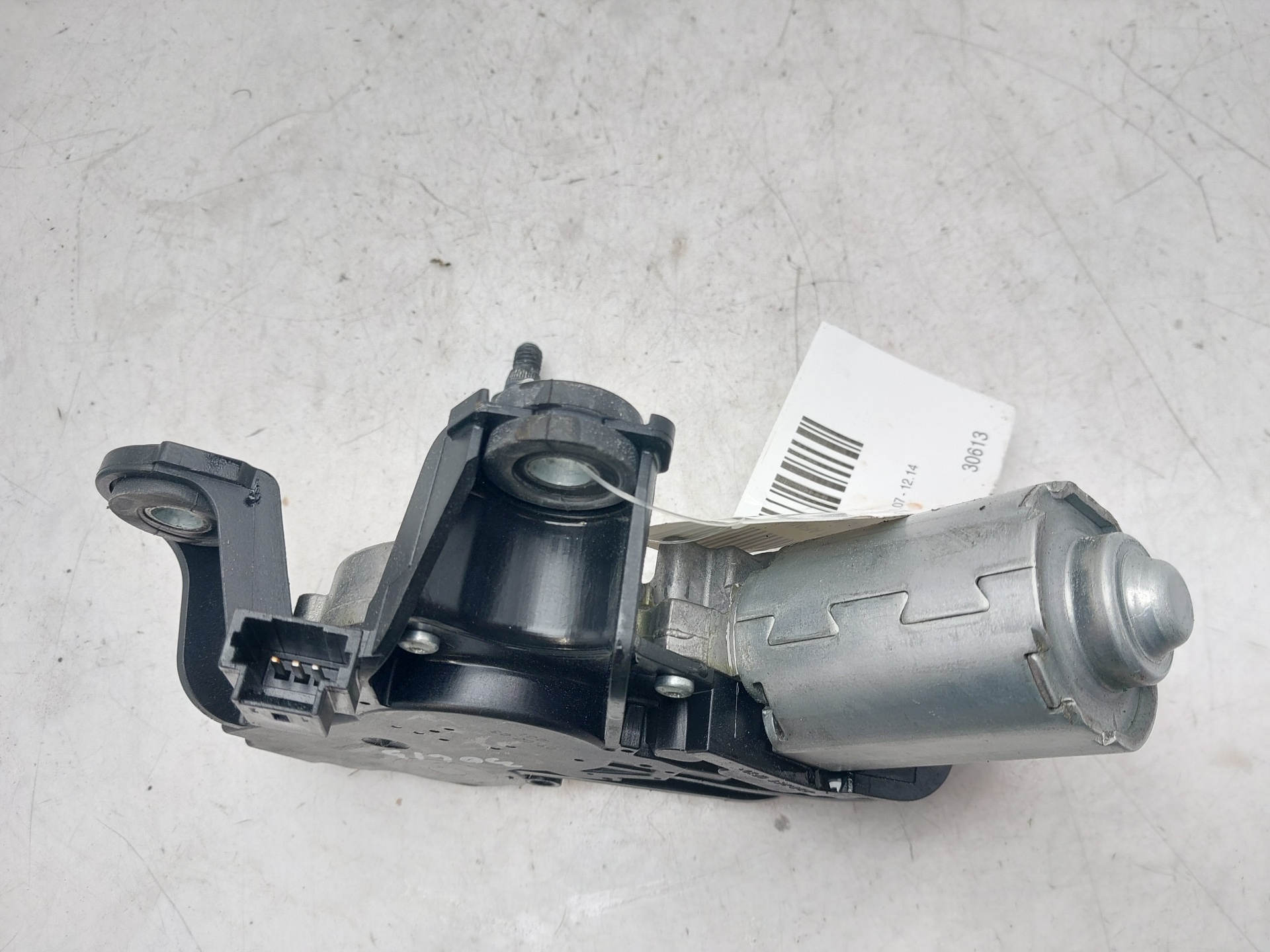 NISSAN Qashqai 1 generation (2007-2014) Bagāžas nodalījuma loga tīrītāja motorīts 28710JD000 22326410