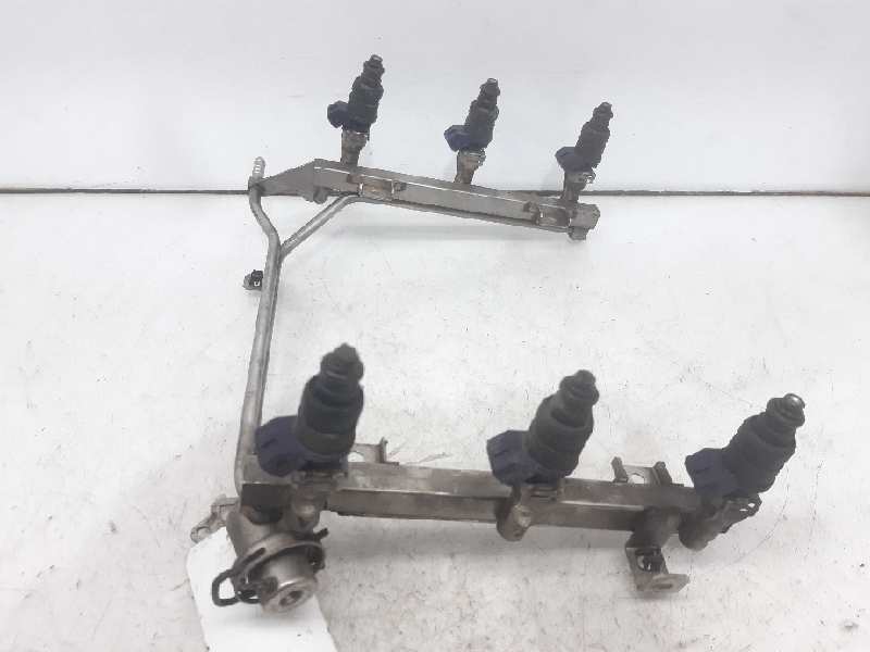 AUDI A6 C4/4A (1994-1997) Fuel Rail 078133681AJ 18437906