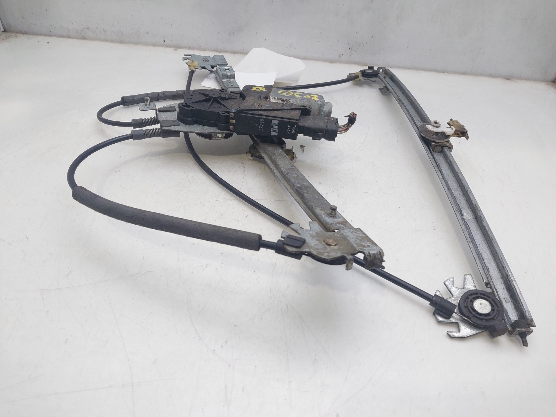 RENAULT 2 generation (1999-2006) Front Left Door Window Regulator 8200722832 24758986