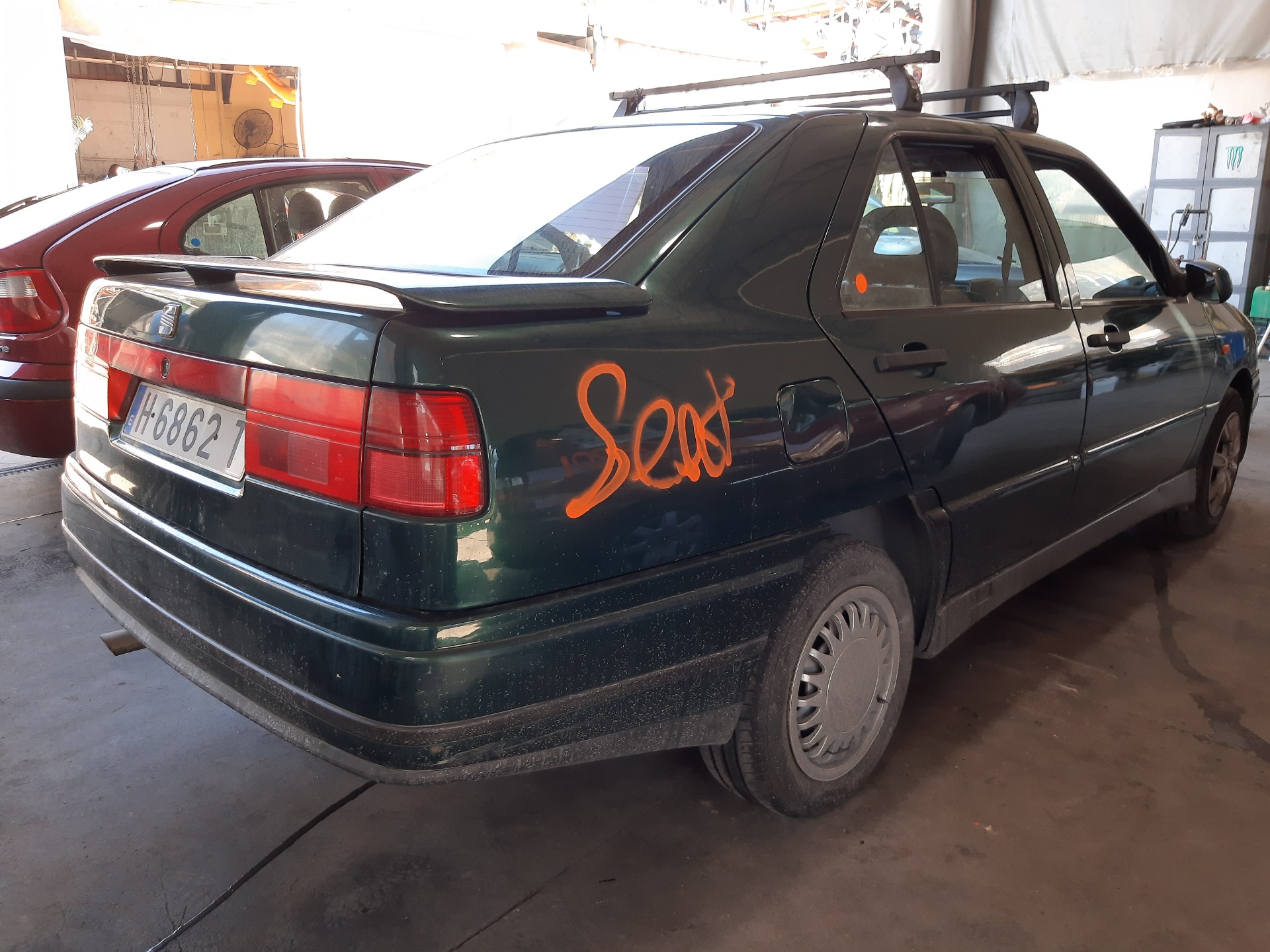 SEAT Toledo 1 generation (1991-1999) Labās aizmugurējās durvis 1L0833052C 22463200