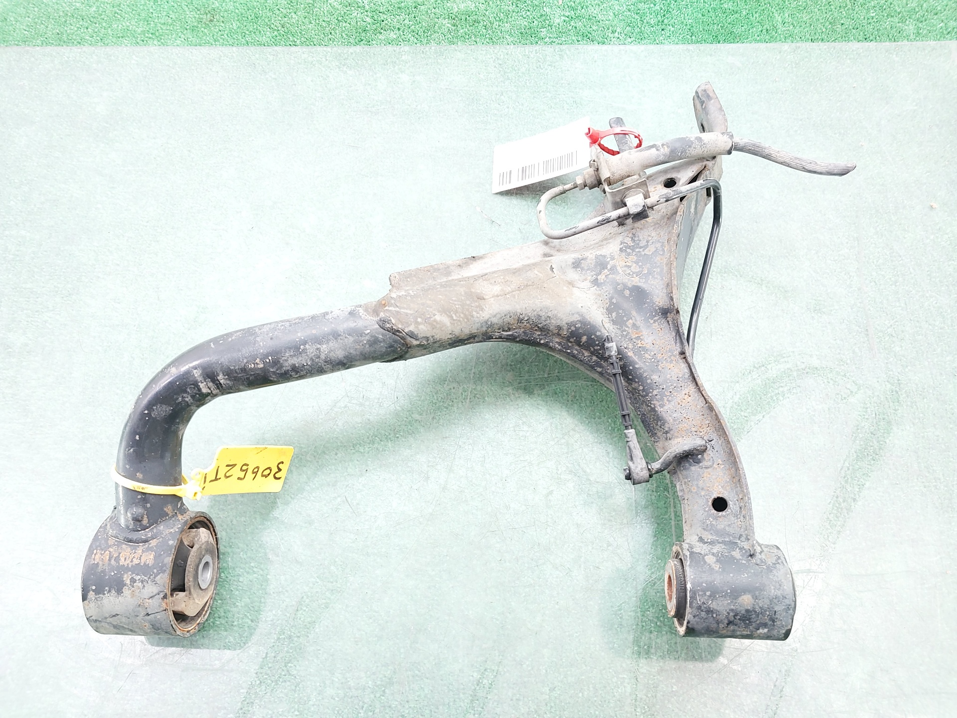 LAND ROVER Discovery 3 generation (2004-2009) Rear Left Arm LR051623 25166727