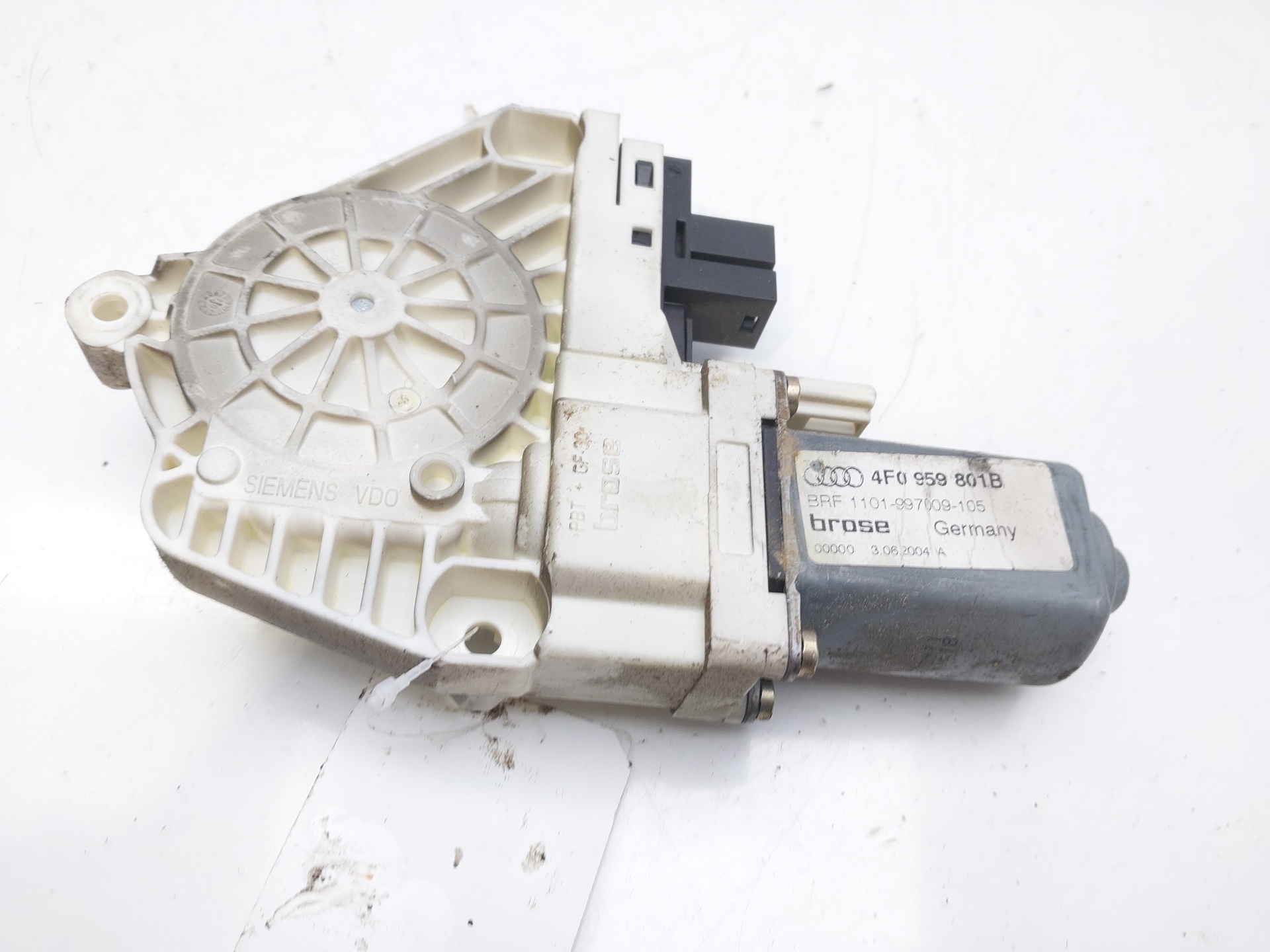 AUDI A6 C6/4F (2004-2011) Motor regulator geam ușă stânga față 4F0959801B 22487629