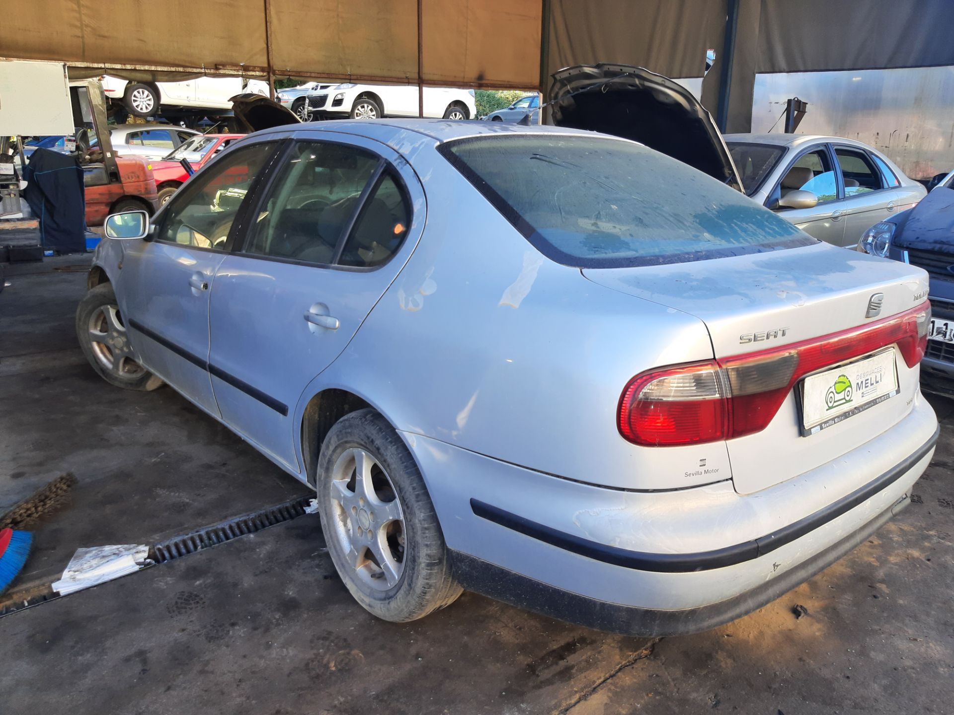 NISSAN Priekšējais labais miglas lukturis 1M0941702B 25698300