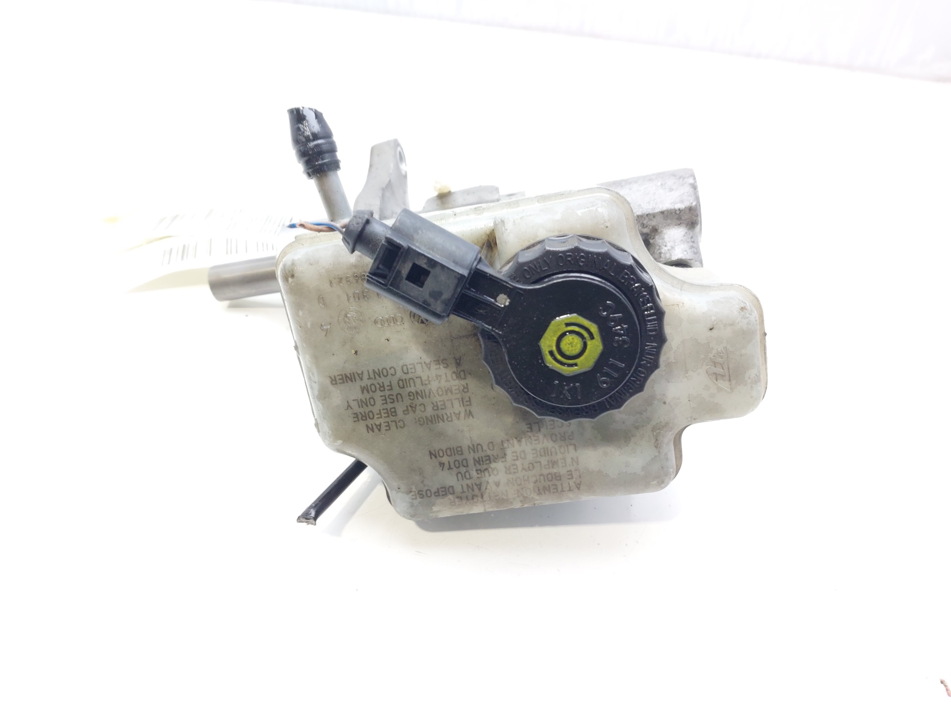 VOLKSWAGEN Caddy 3 generation (2004-2015) Brake Cylinder 1K1611301D 24073241