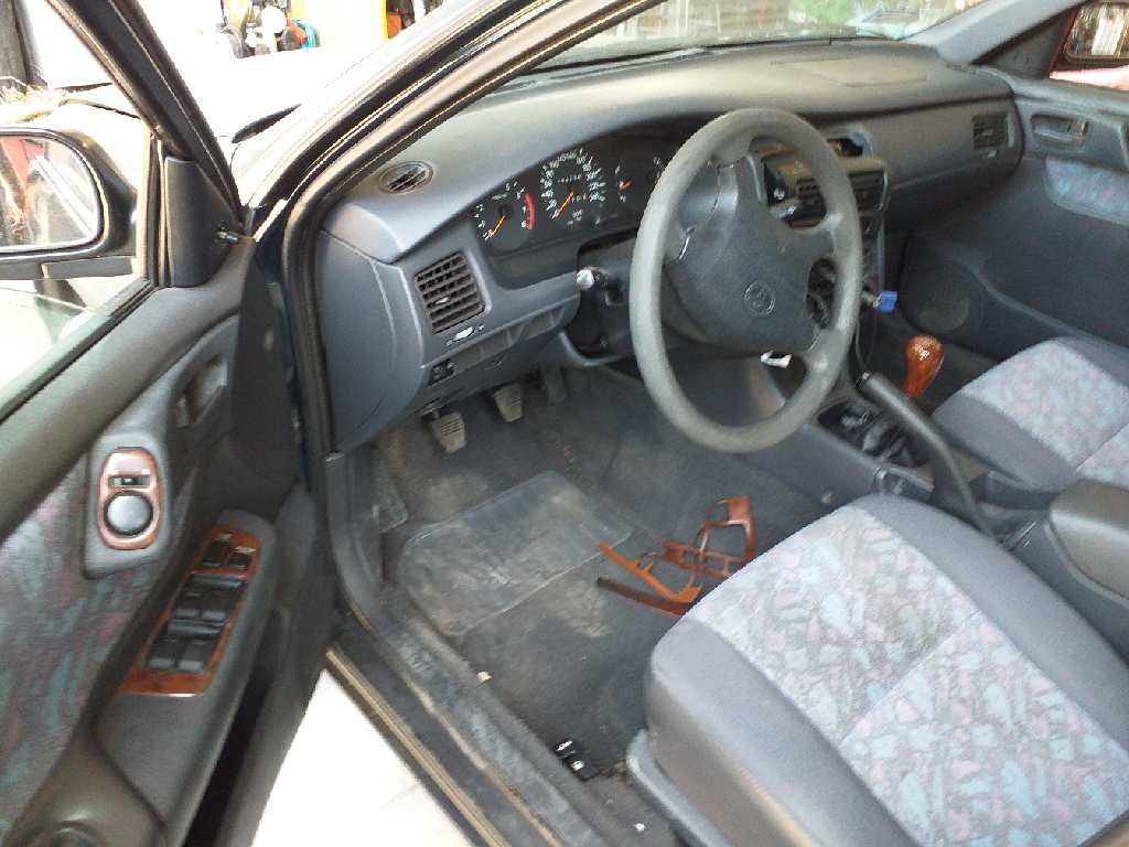 TOYOTA Carina E Кнопка керування вікном задніх правих дверей 8481005010C0 20197652