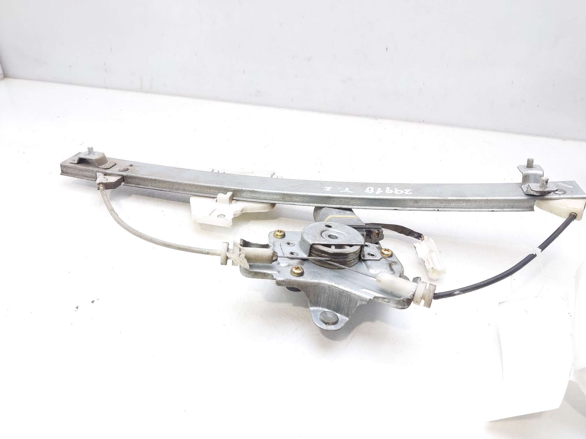 HYUNDAI Santa Fe SM (2000-2013) Rear left door window lifter 9881017200 20808066