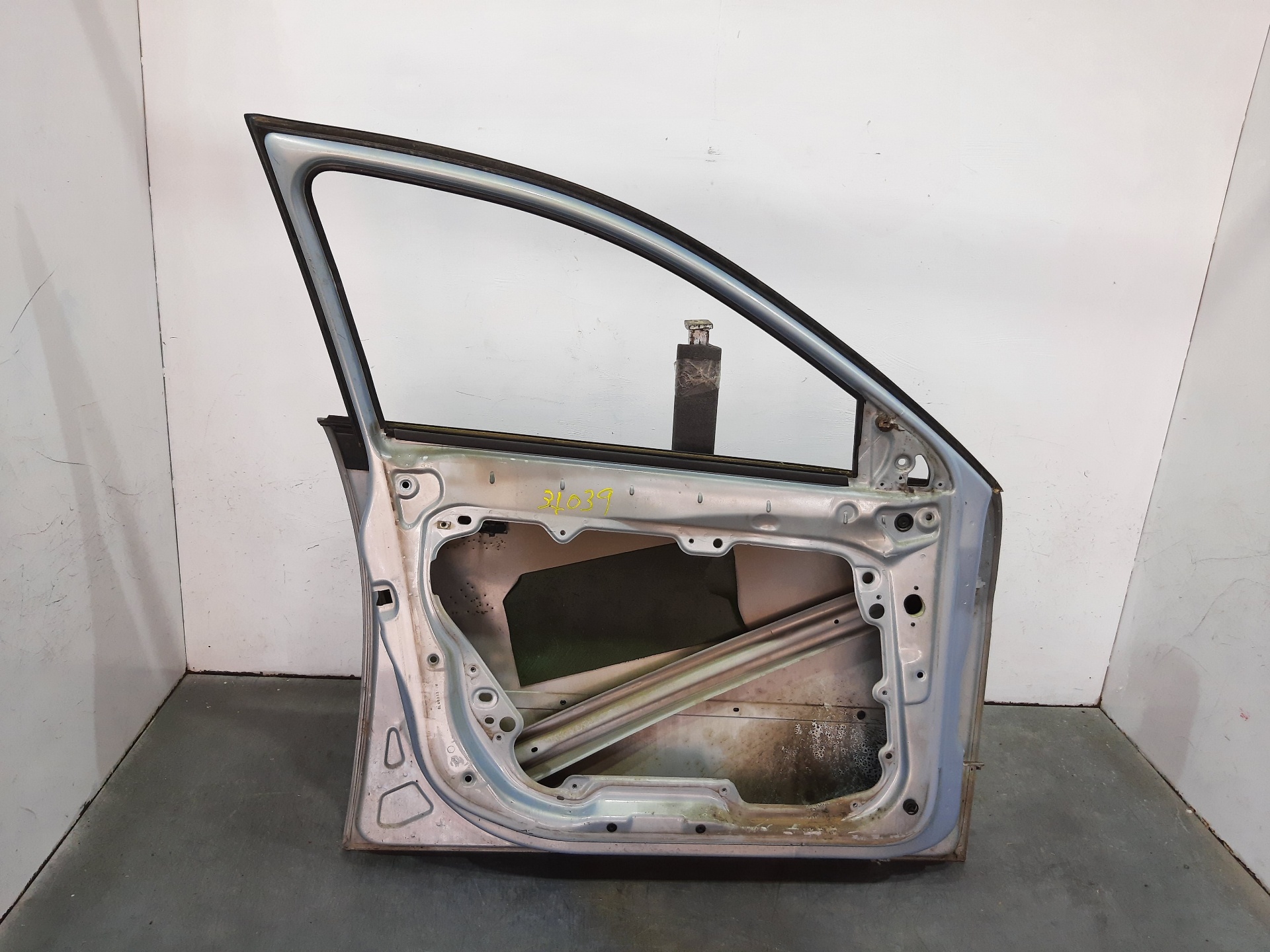 SEAT Cordoba 2 generation (1999-2009) Front Left Door 6L4831055S 22908285