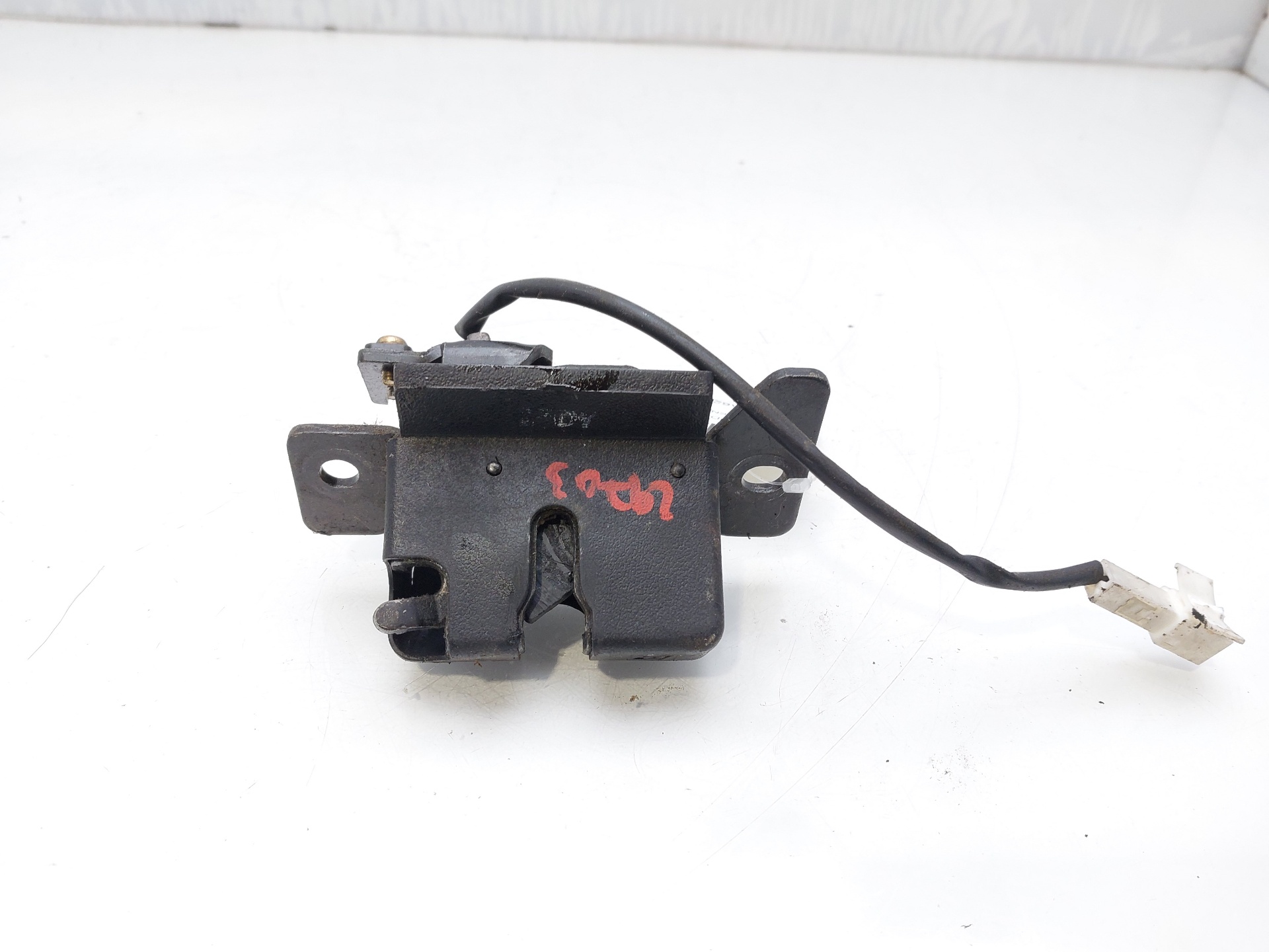 KIA Carens 2 generation (2002-2006) Tailgate Boot Lock 0K2FA62310 22470356