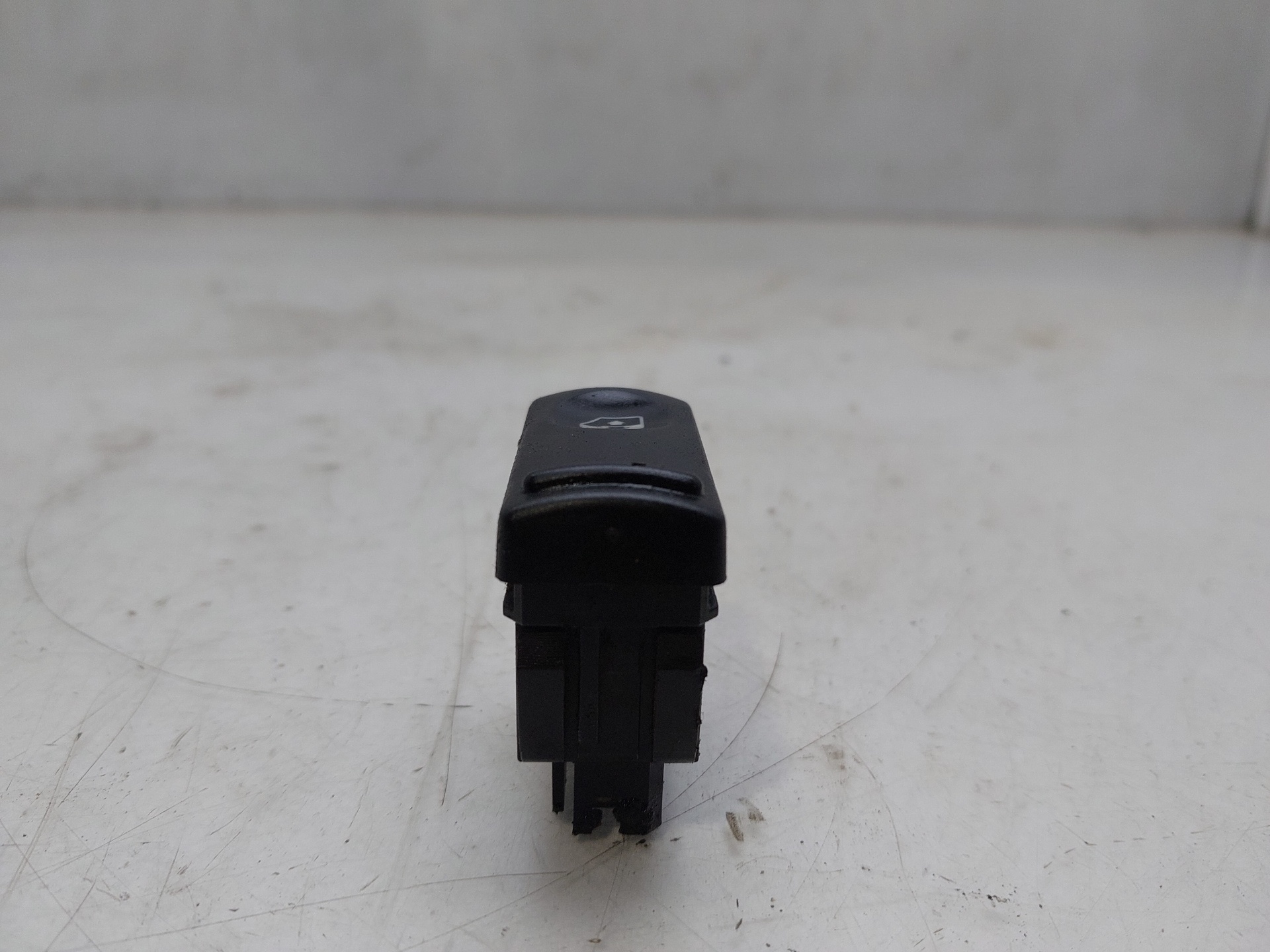 RENAULT Master 2 generation (1997-2010) Front Right Door Window Switch 8200476809 24773512