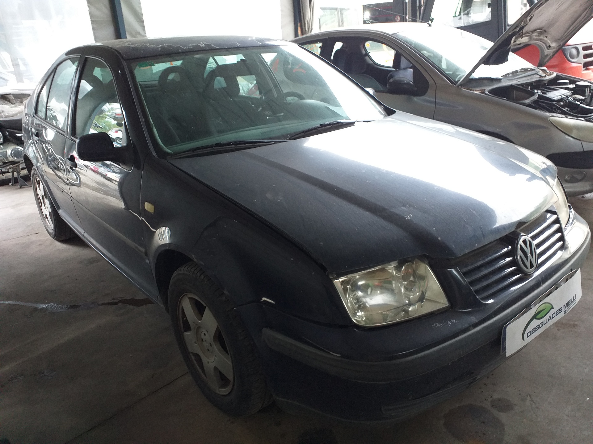 VOLKSWAGEN Bora 1 generation (1998-2005) Стеклоподъемник передней левой двери 1J4837755E 18694931