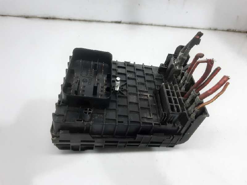 VOLKSWAGEN Passat B6 (2005-2010) Fuse Box 3C0937125 22033836