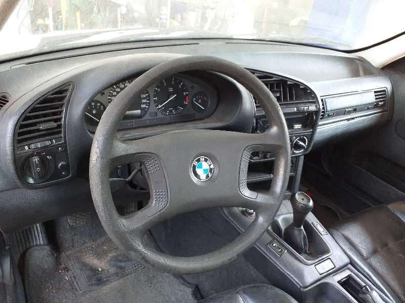 BMW 3 Series E36 (1990-2000) Interrupteur de manette d'essuie-glace 012005 18396360