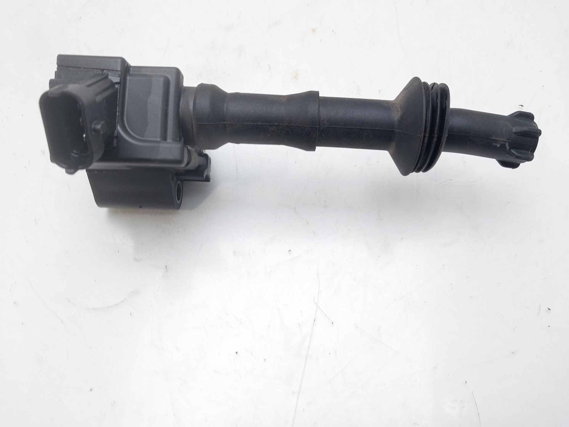 PEUGEOT 3008 1 generation (2010-2016) High Voltage Ignition Coil 9808653680 24960007