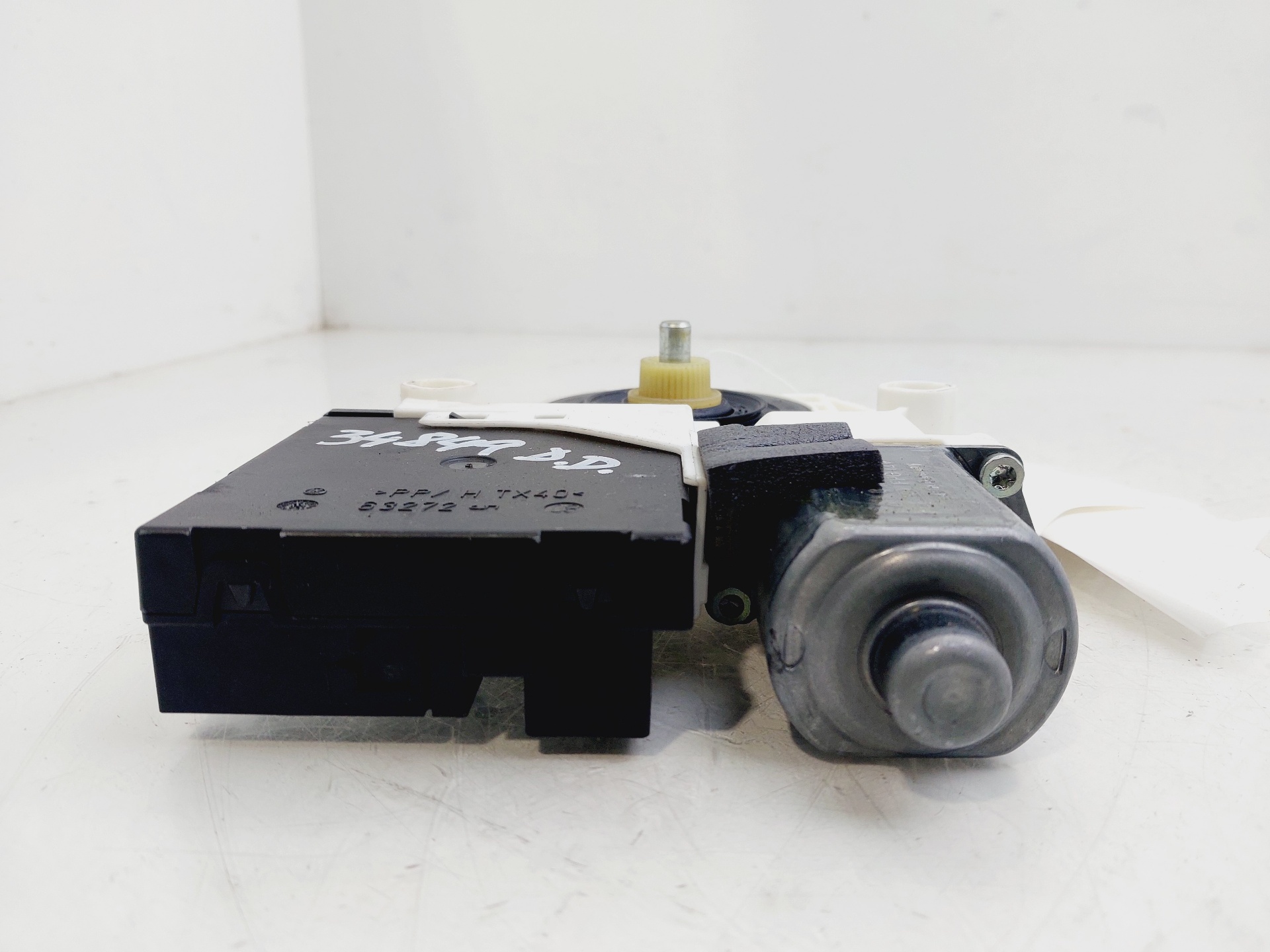 BMW 5 Series Gran Turismo F07 (2010-2017) Motor de control geam ușă dreapta față 8P0959802K 25427910