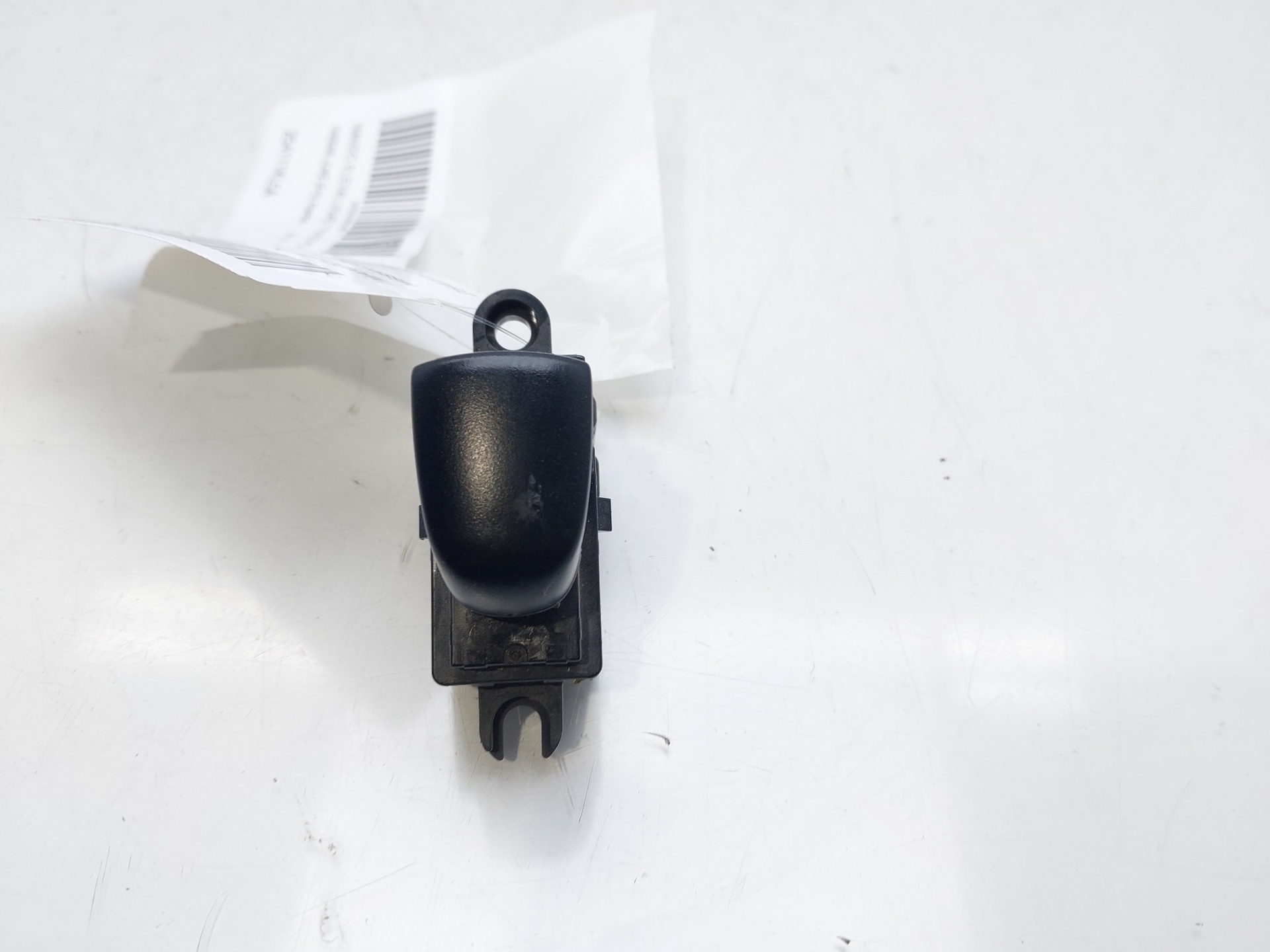 NISSAN Juke YF15 (2010-2020) Rear Right Door Window Control Switch 254111KL5A 21179928