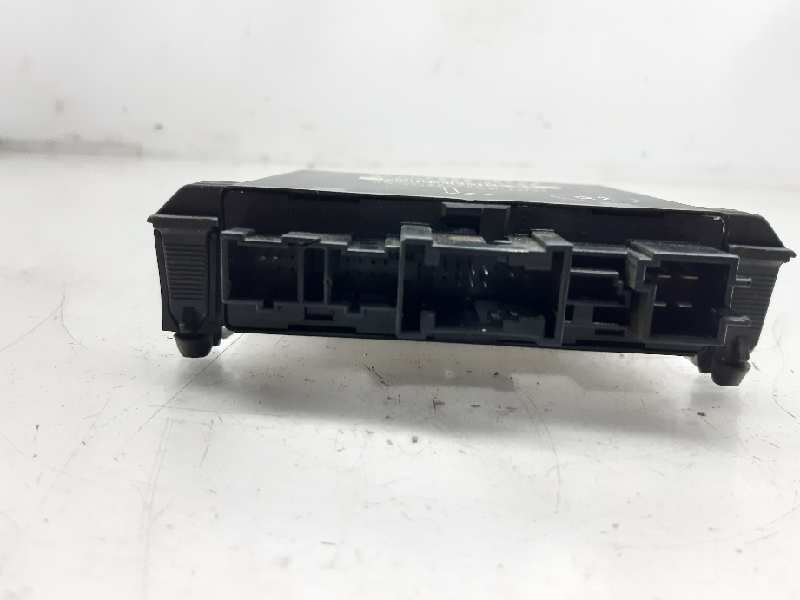 BMW C-Class W203/S203/CL203 (2000-2008) Comfort Control Unit 2038202185 18392593