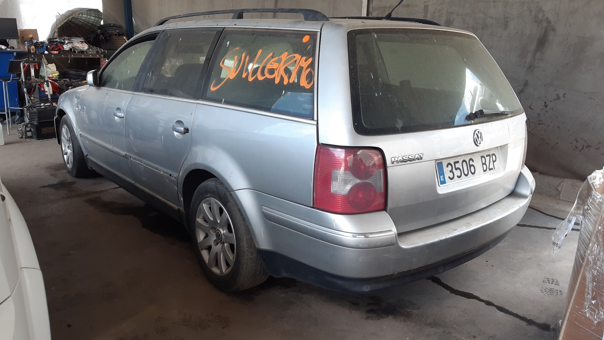 VOLKSWAGEN Passat Variant 1 generation (2010-2024) Braț de control inferior dreapta față 4B3407155A 18701758