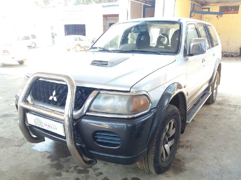 MITSUBISHI Pajero Sport 1 generation (1996-2008) Galinių dešinių durų spyna MR313410 20184003