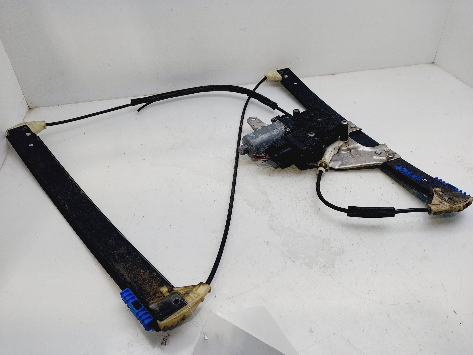 FIAT Sedici 1 generation (2005-2012) Front Left Door Window Regulator 4B0837397C 25425603