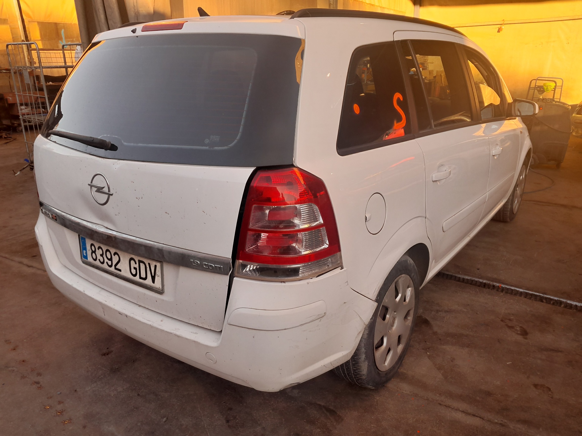 OPEL Zafira B (2005-2010) Крыло переднее левое 93184411 25058356