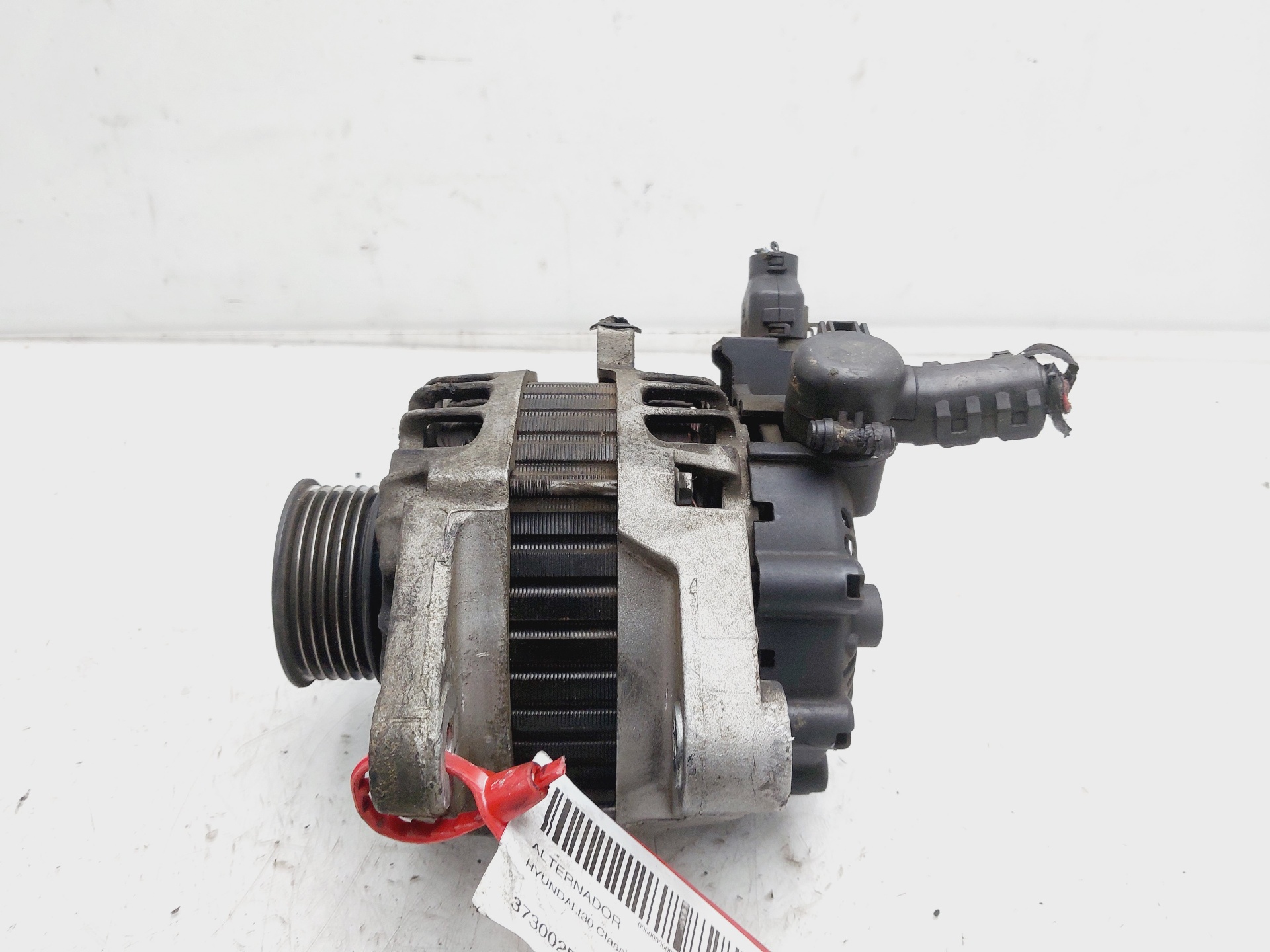 HYUNDAI i30 FD (1 generation) (2007-2012) Alternator 373002B101 27286502