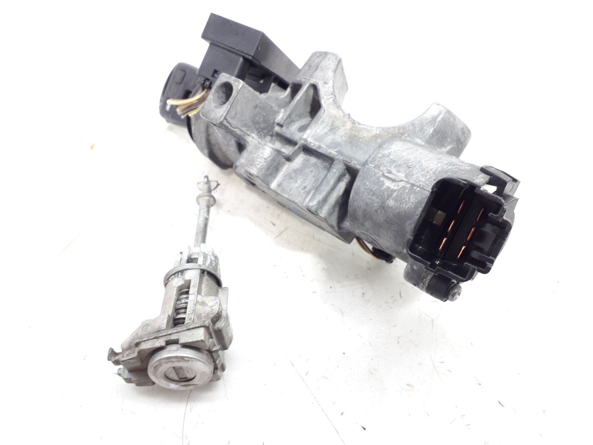 TOYOTA Avensis 2 generation (2002-2009) Замок зажигания N0501517 20991543