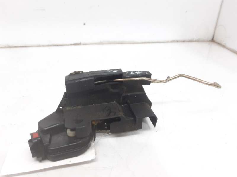 HYUNDAI Santa Fe SM (2000-2013) Front Right Door Lock 8132017120 18475359