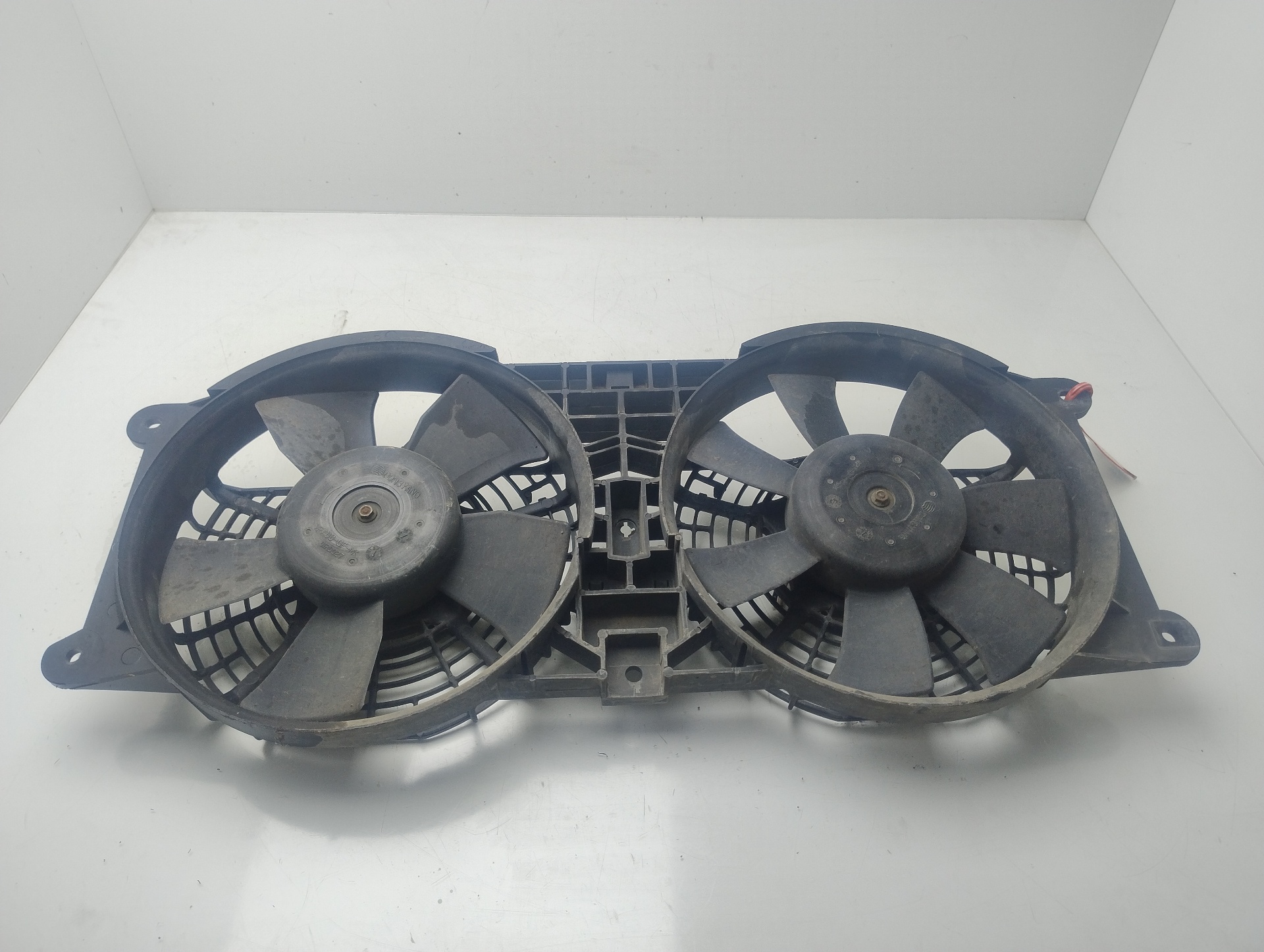 Electroventilador D27DT 8821008051 de Ssangyong Rexton / rexton ii (gab_) 2004-2006 163 CV