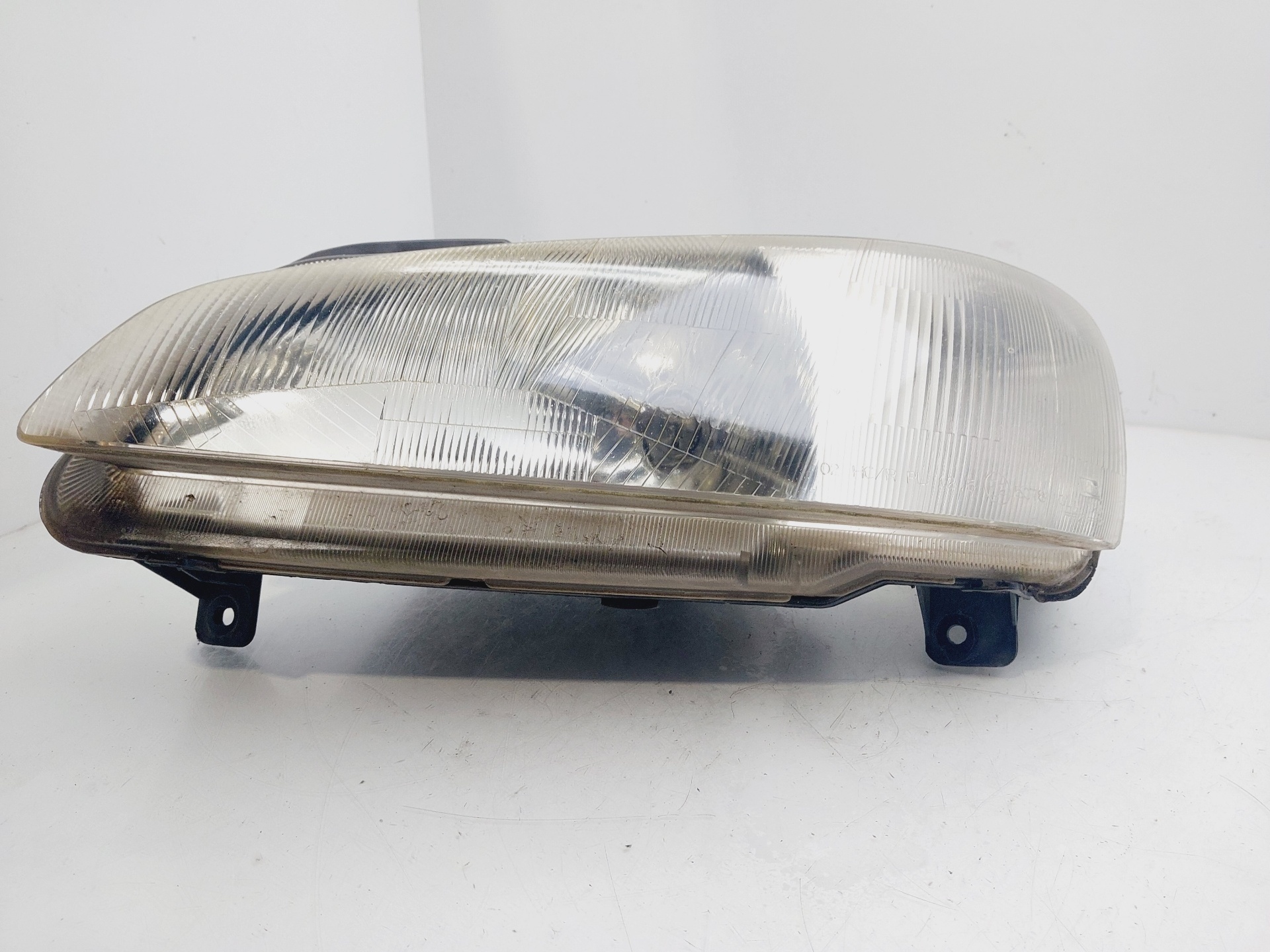 FORD Front Left Headlight 6204P4 25393844