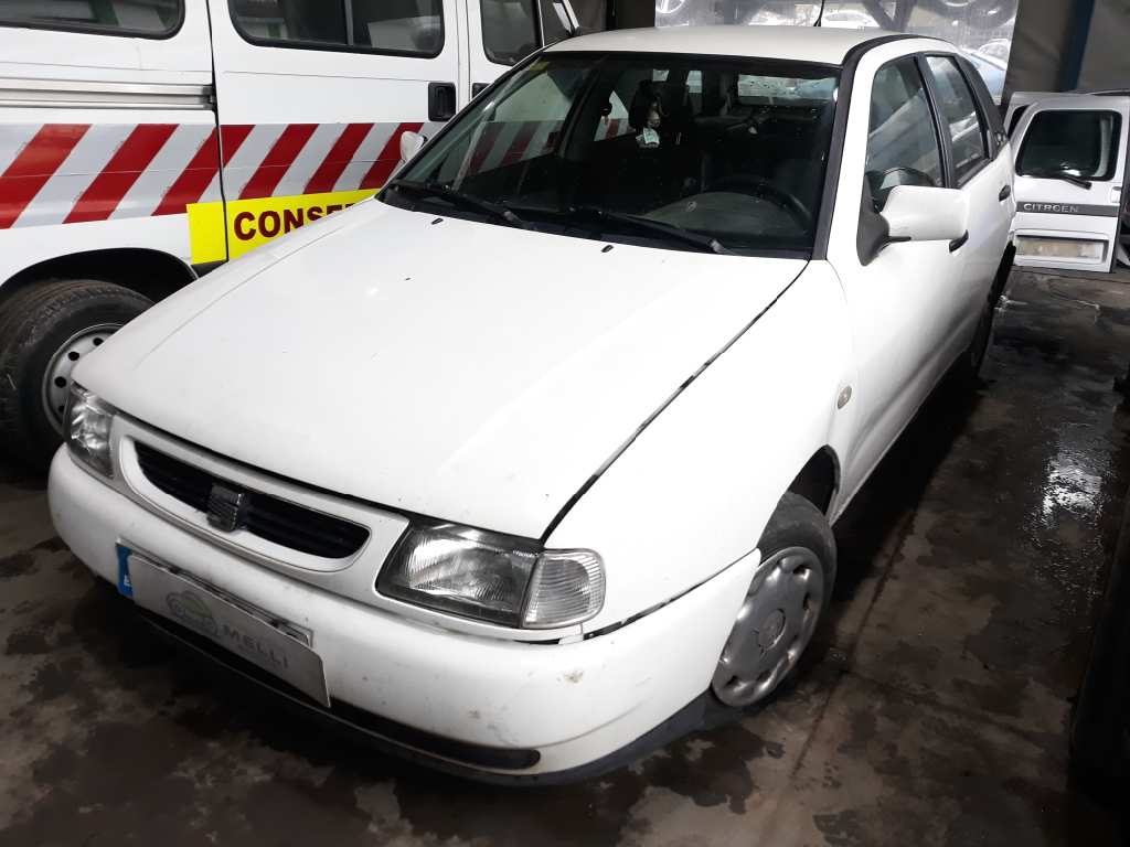 SEAT Cordoba 1 generation (1993-2003) Galinis kairys žibintas 6K6945111E 18466357