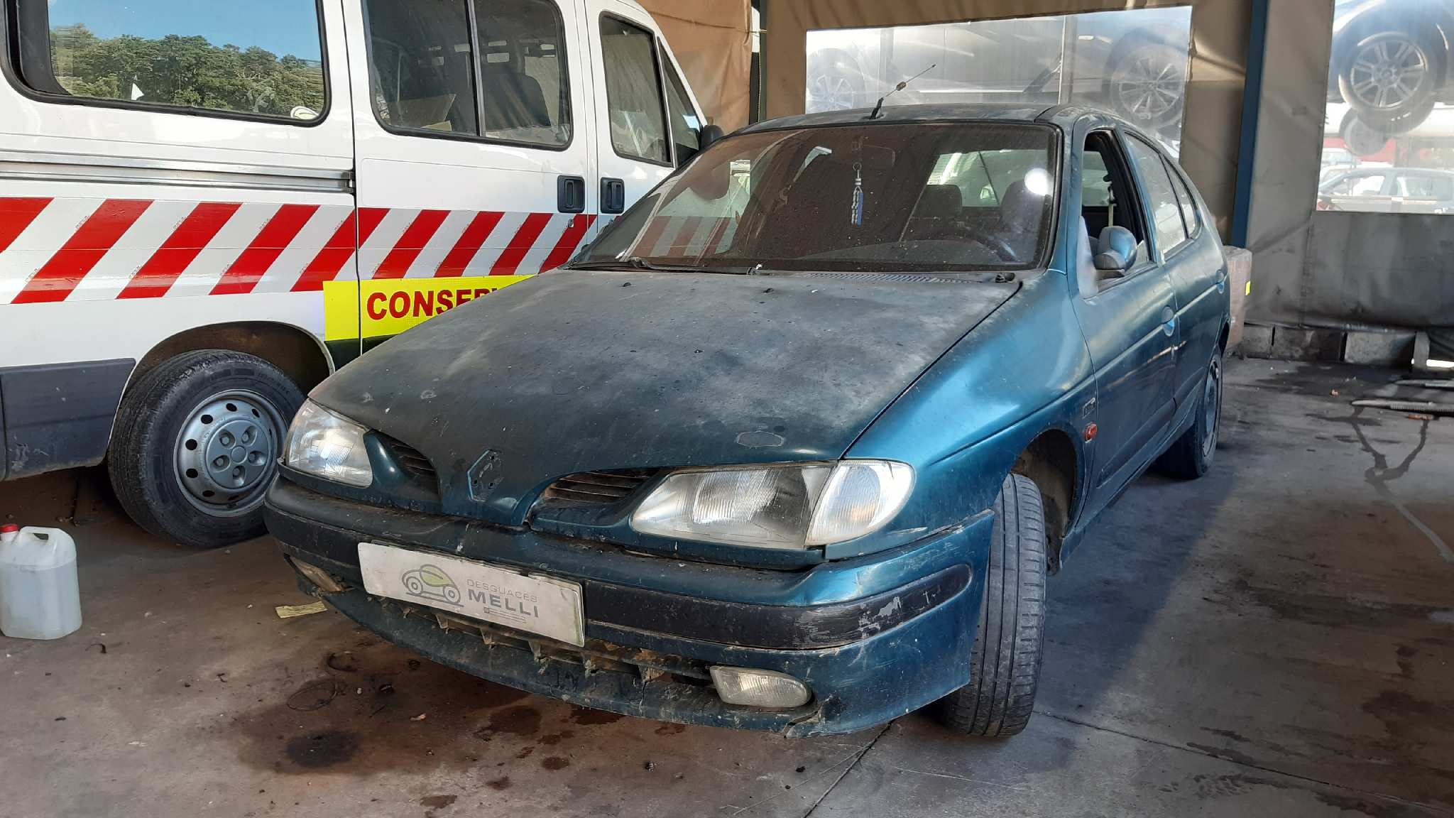 RENAULT Megane 1 generation (1995-2003) Priekinis dešinys variklio dangčio (kapoto) amortizatorius 08585450 24126965