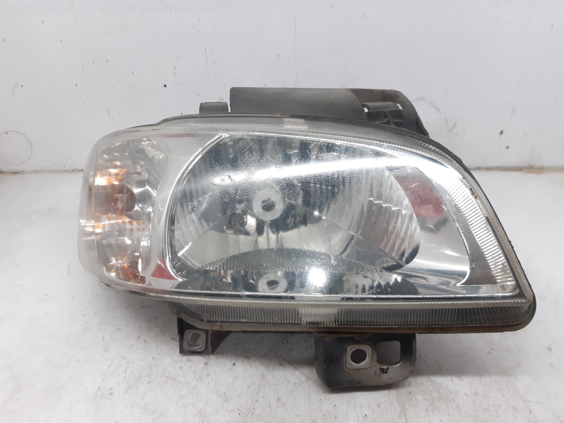 SEAT Cordoba 1 generation (1993-2003) Front Right Headlight 6K1941044A 18688852