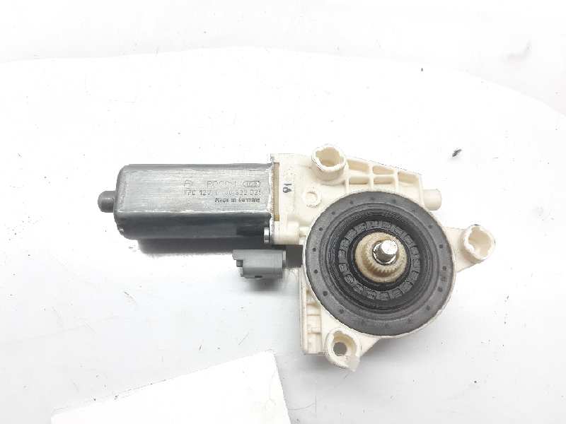 VOLVO S40 1 generation (1996-2004) Front Right Door Window Control Motor 990249100 24006876